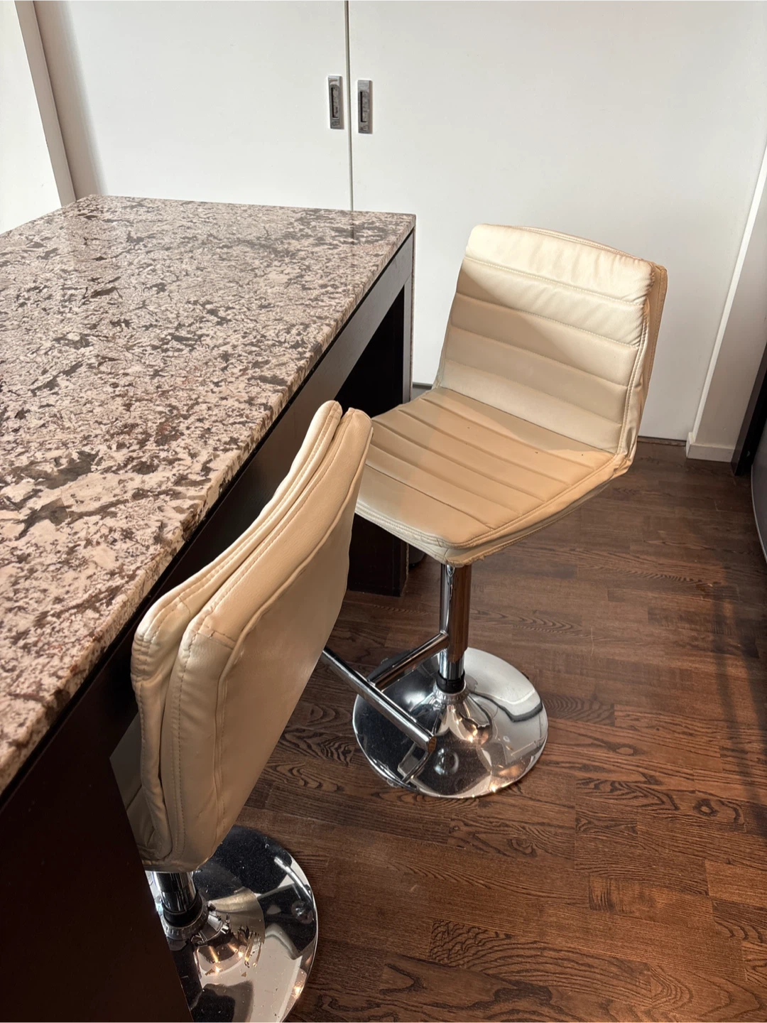 2 Adjustable Height Bar Stools