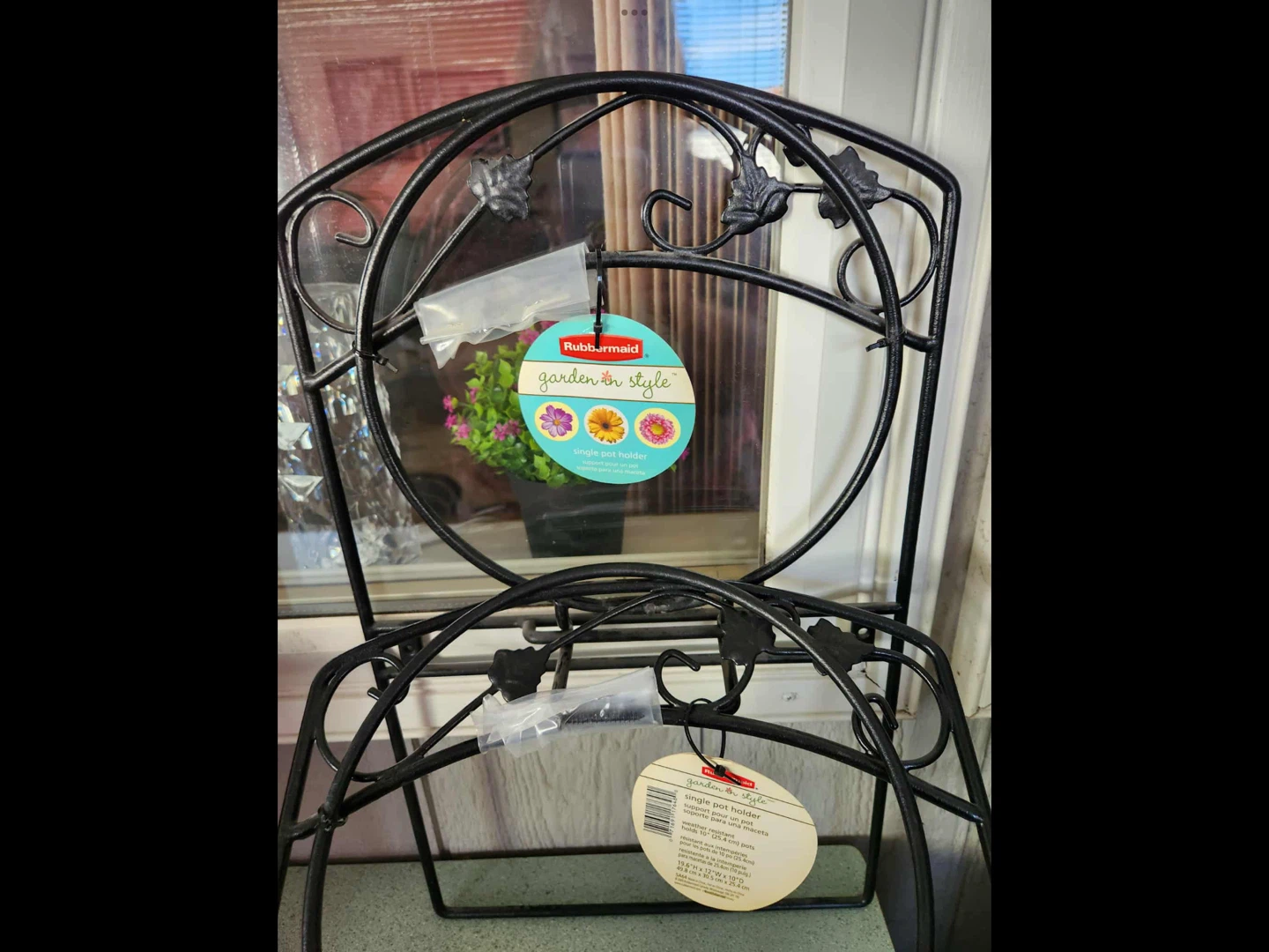 New Rubbermaid Garden in Style Single Pot Holder - photo 2