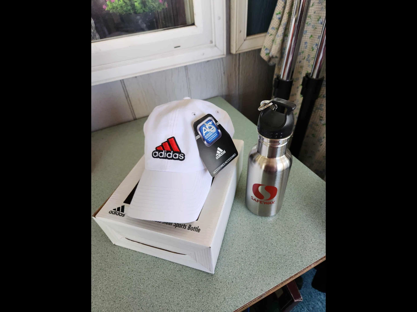 New Adidas Hat & Safeway Stainless Steel Water Bottle Set - photo 3