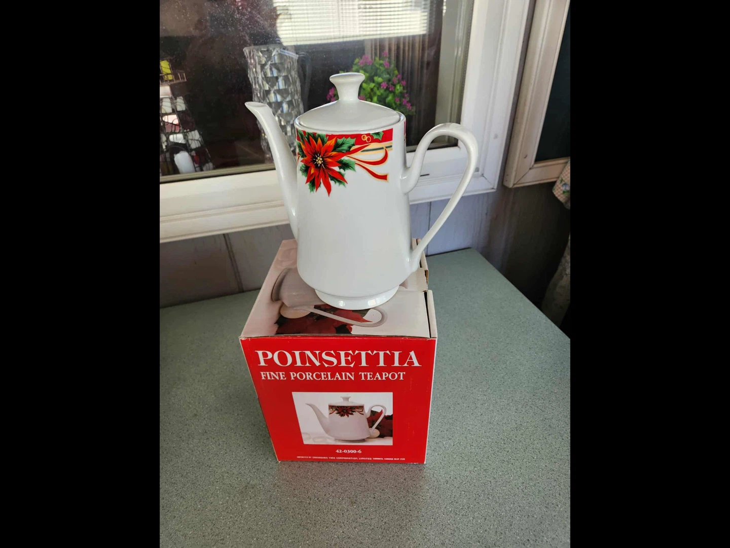 Poinsettia Fine Porcelain Teapot by Sunflower China - photo 2