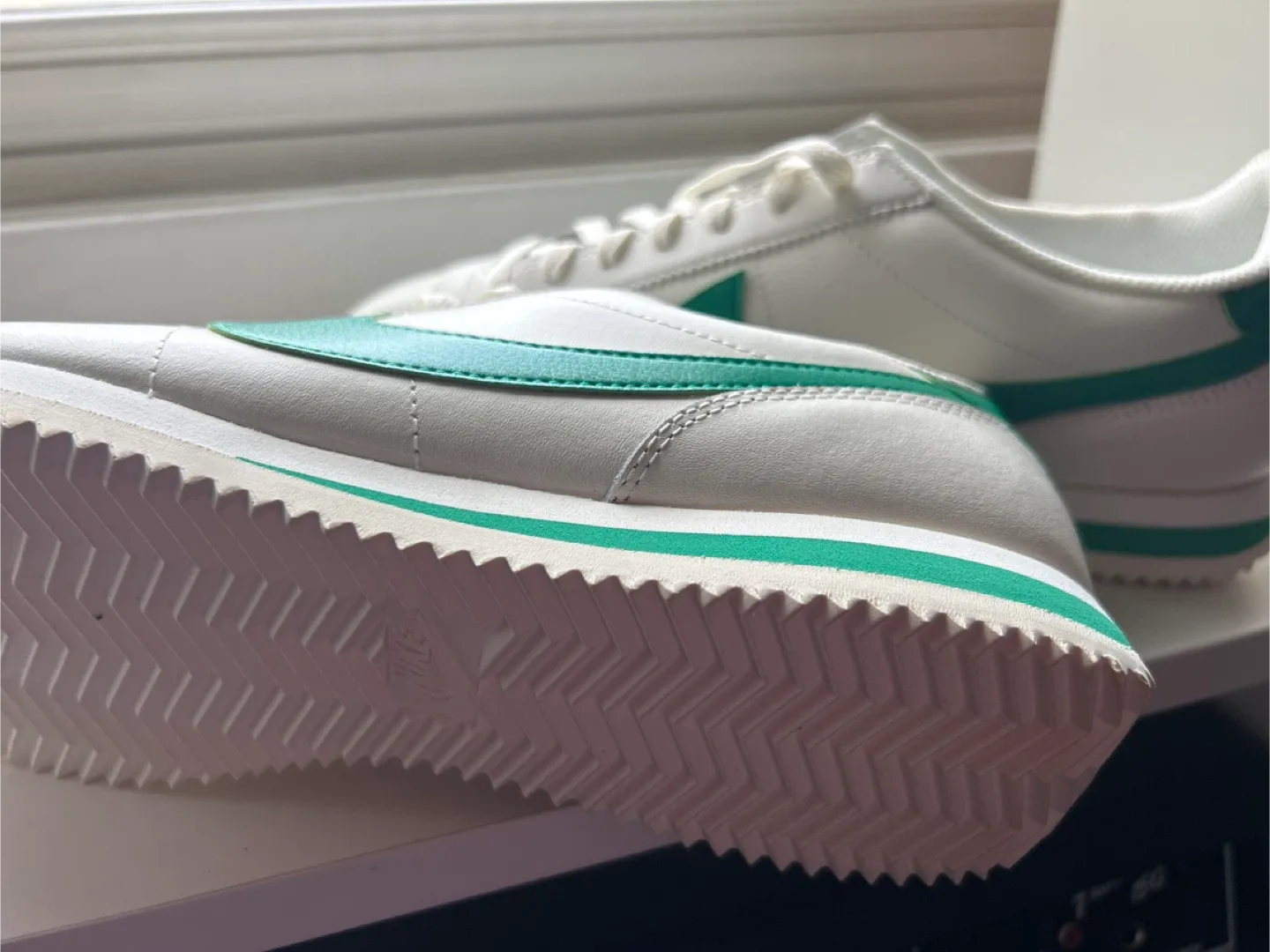 Nike Cortez White & Green Shoes image indicator(2)
