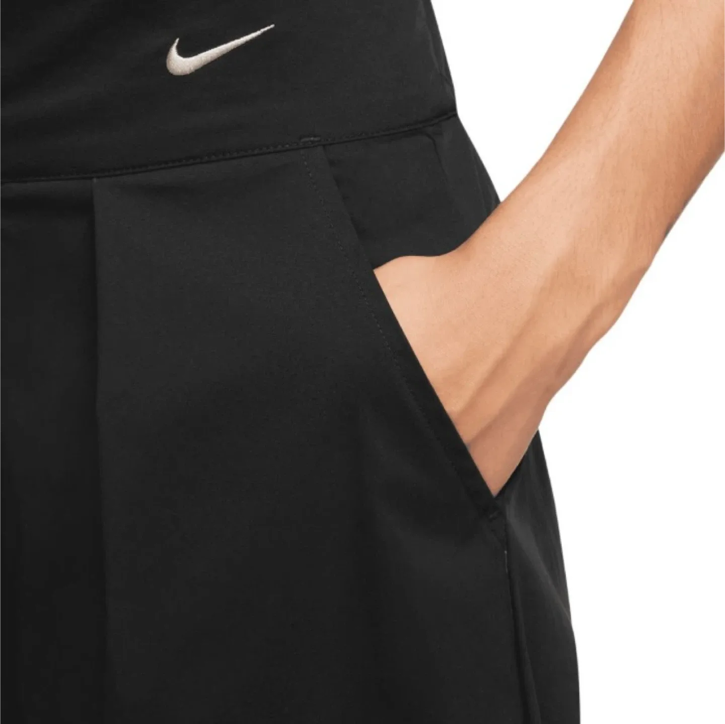 Nike Sportswear Women's Collection Woven Trouser Pants image indicator(4)