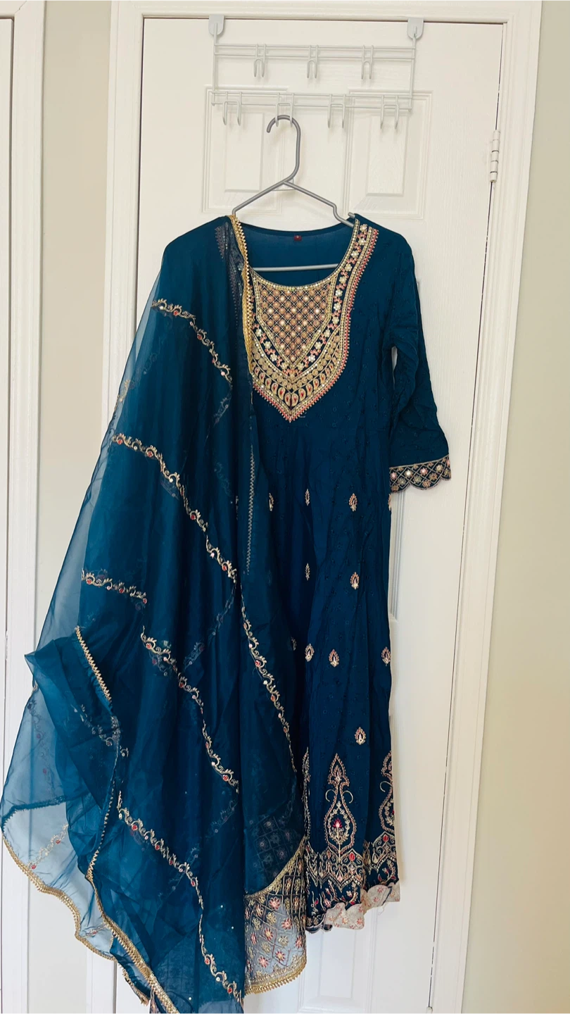 Blue Embroidered Shalwar Kameez - photo 3