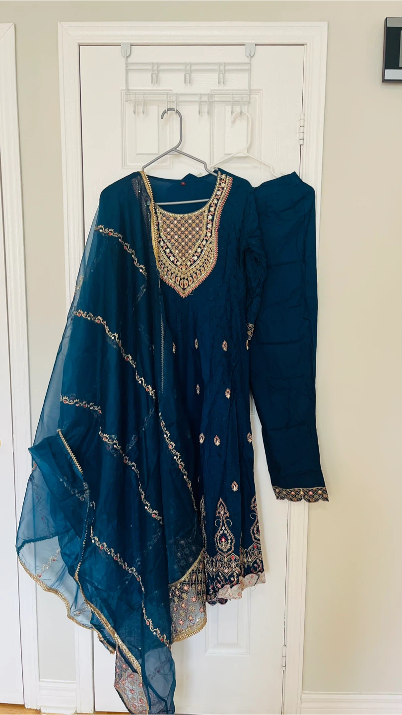 Blue Embroidered Shalwar Kameez - photo 4