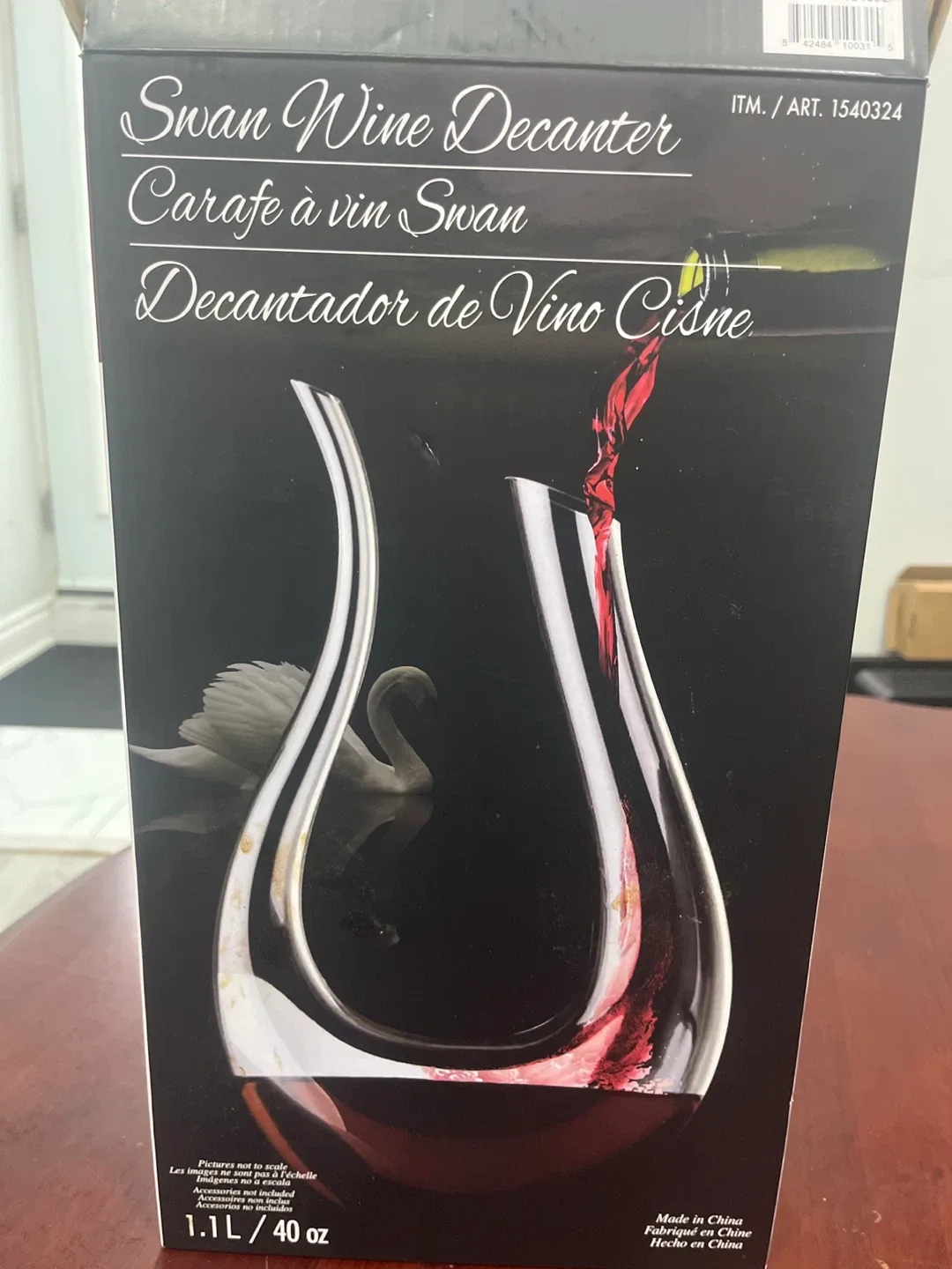 Swan Wine Decanter - Carafe à vin Swan thumbnail