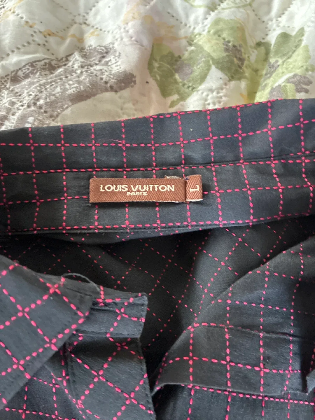 Louis Vuitton Black & Pink Plaid Button-Up Shirt - Size L image indicator(4)