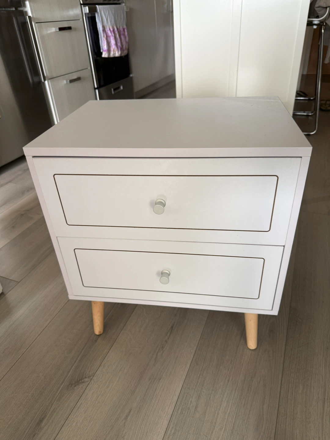 White 2-Drawer Nightstand (47x52cm)