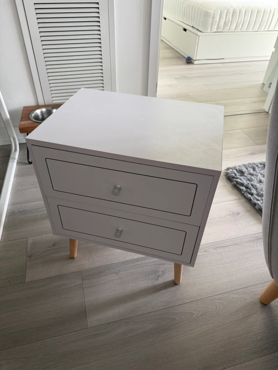 White 2-Drawer Nightstand (47x52cm) - photo 3