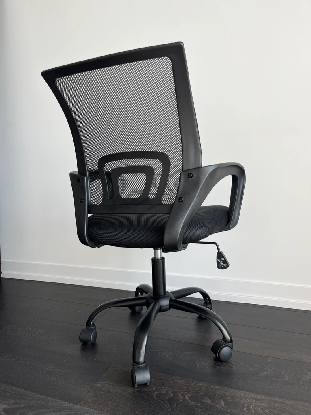Black Mesh Office Chair(Really Good Condition!) - photo 2