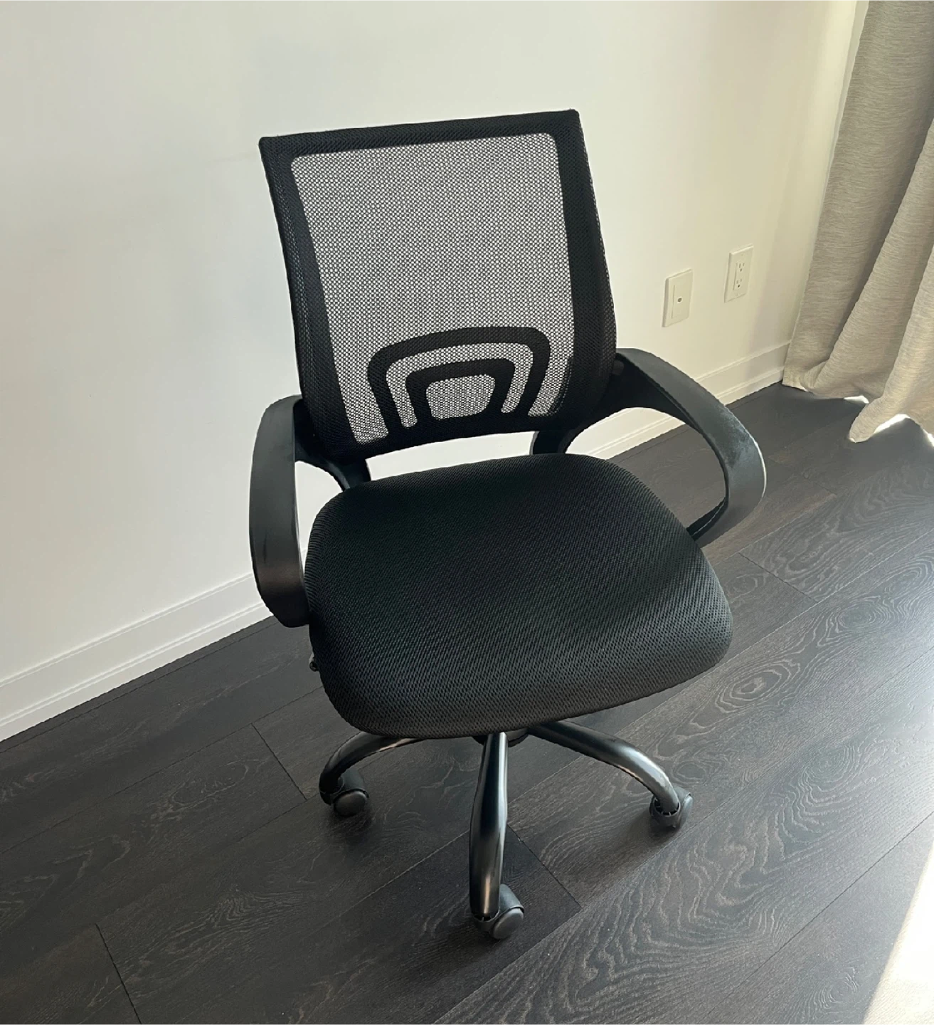 Black Mesh Office Chair(Really Good Condition!)
