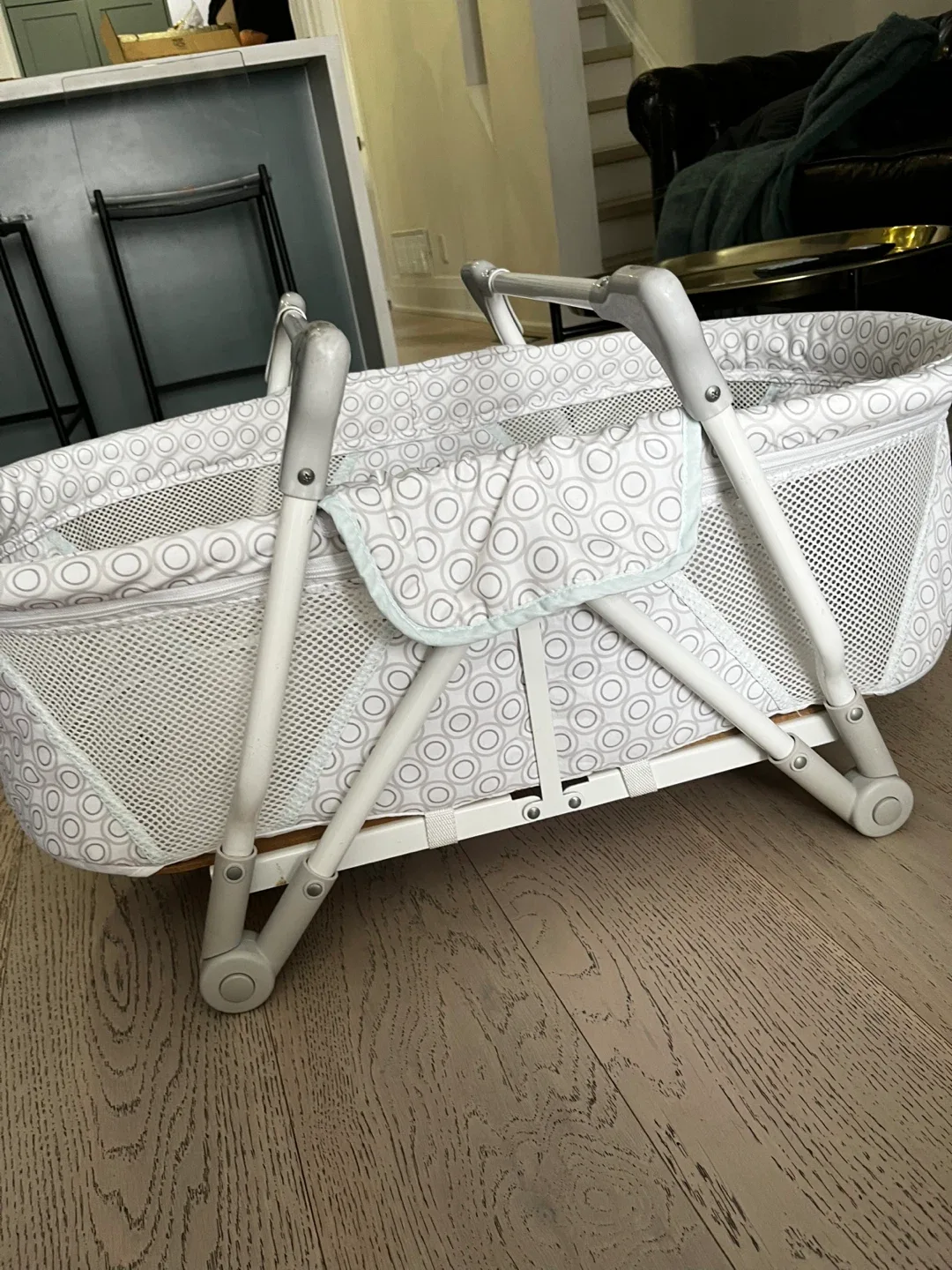 Newborn Bassinet - Like New Condition image indicator(8)