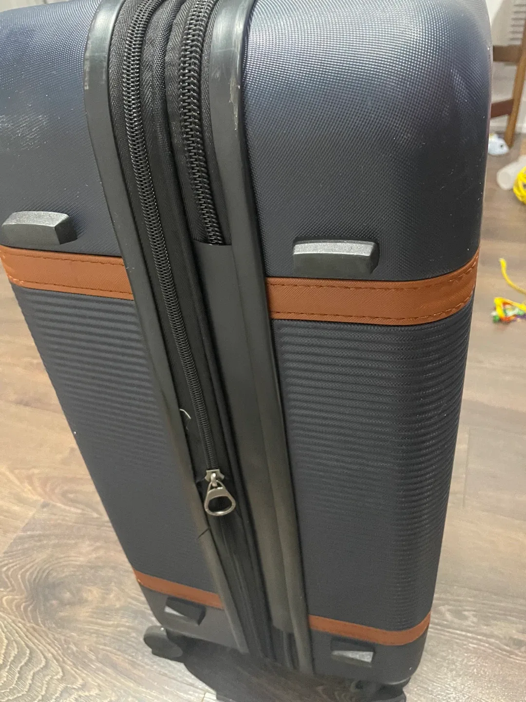 Bugatti Carry-On Suitcase - Black image indicator(4)