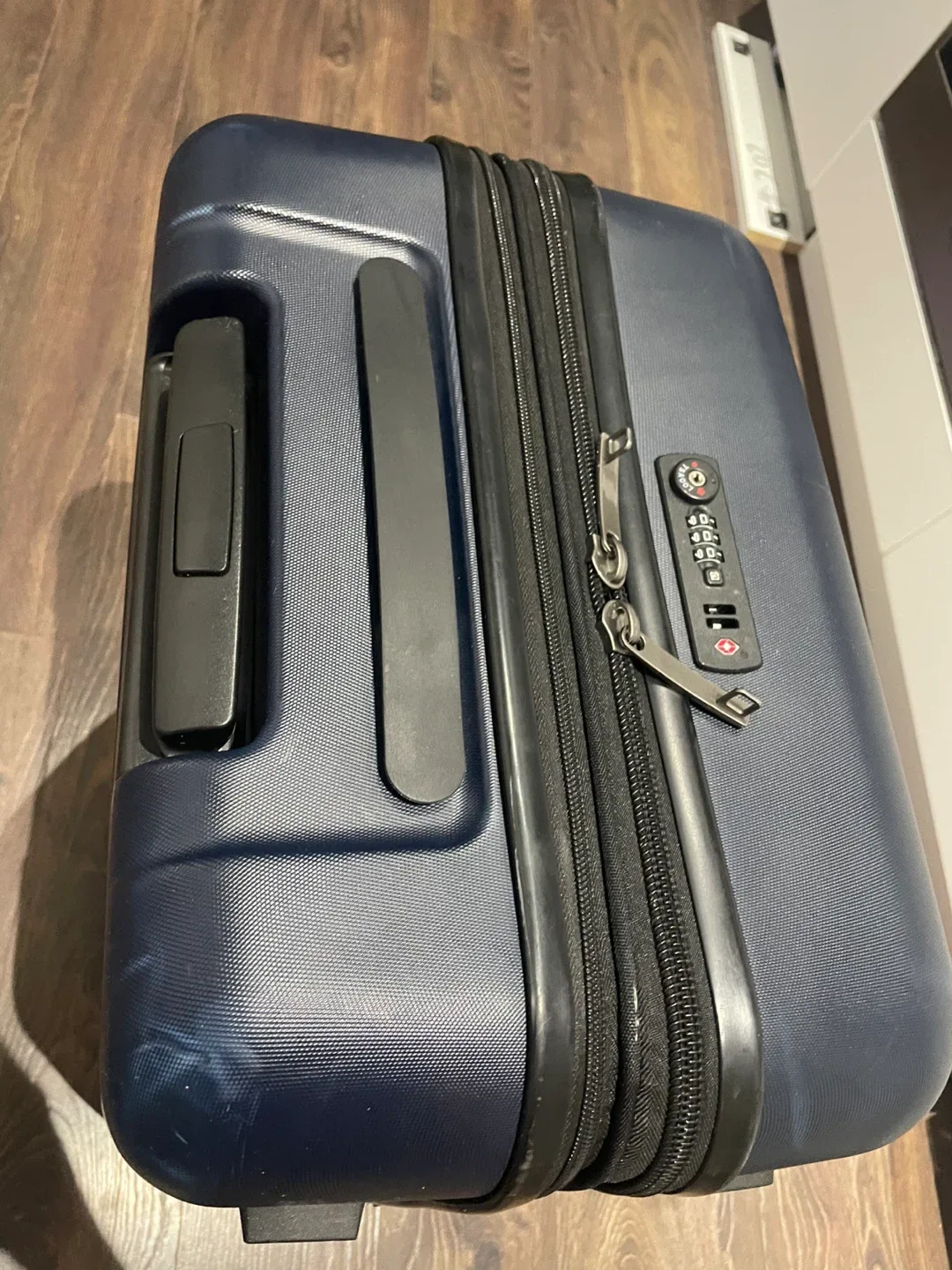 Bugatti Carry-On Suitcase - Black image indicator(6)