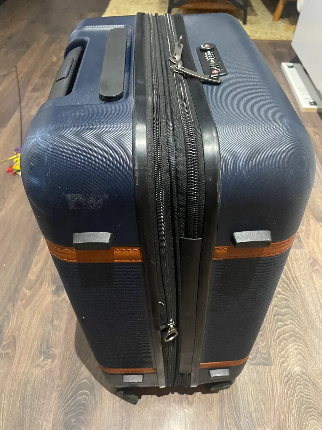 Bugatti Carry-On Suitcase - Black image indicator(7)