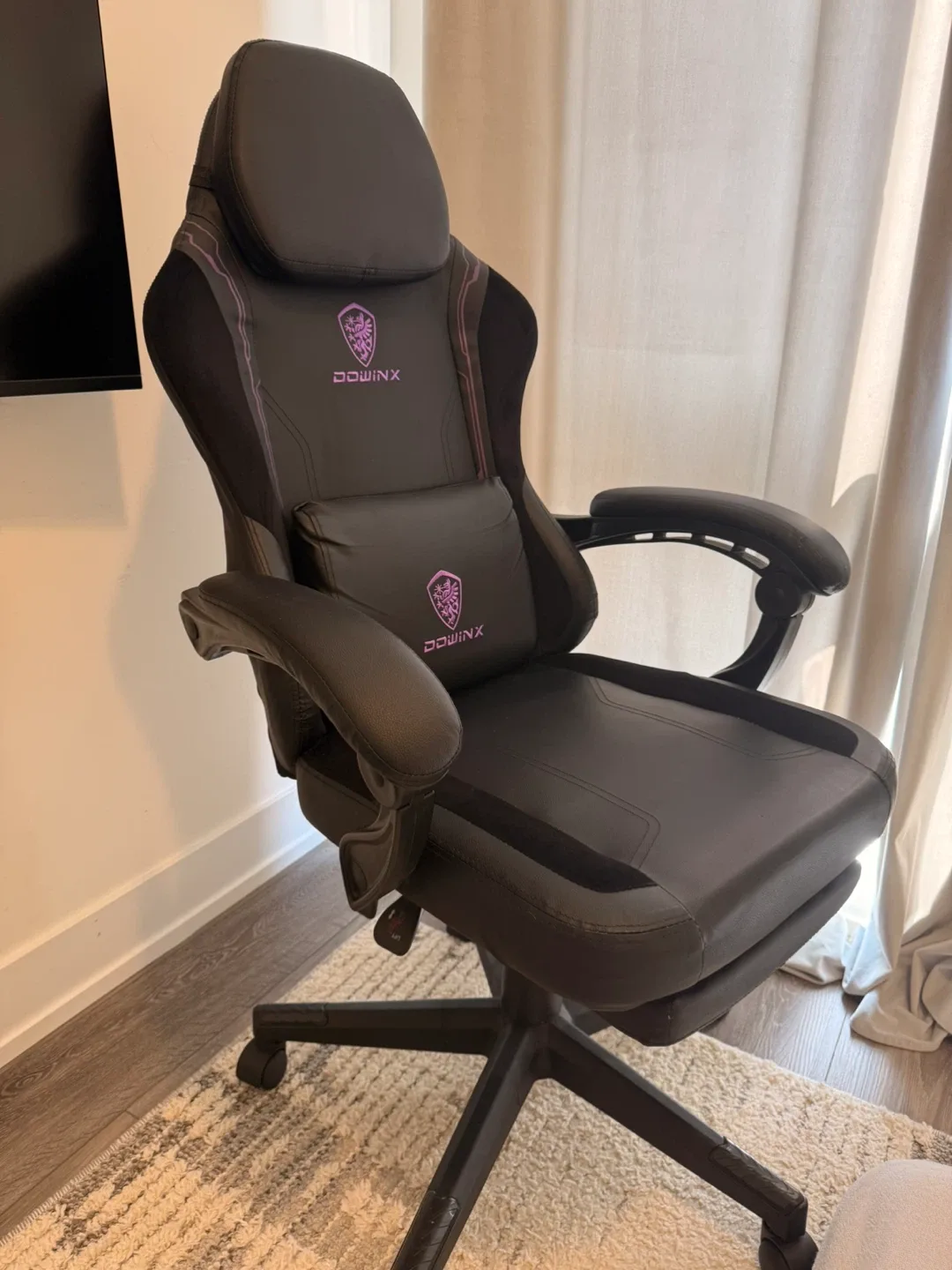 Dowinx Gaming Chair with Footrest - Black image indicator(2)