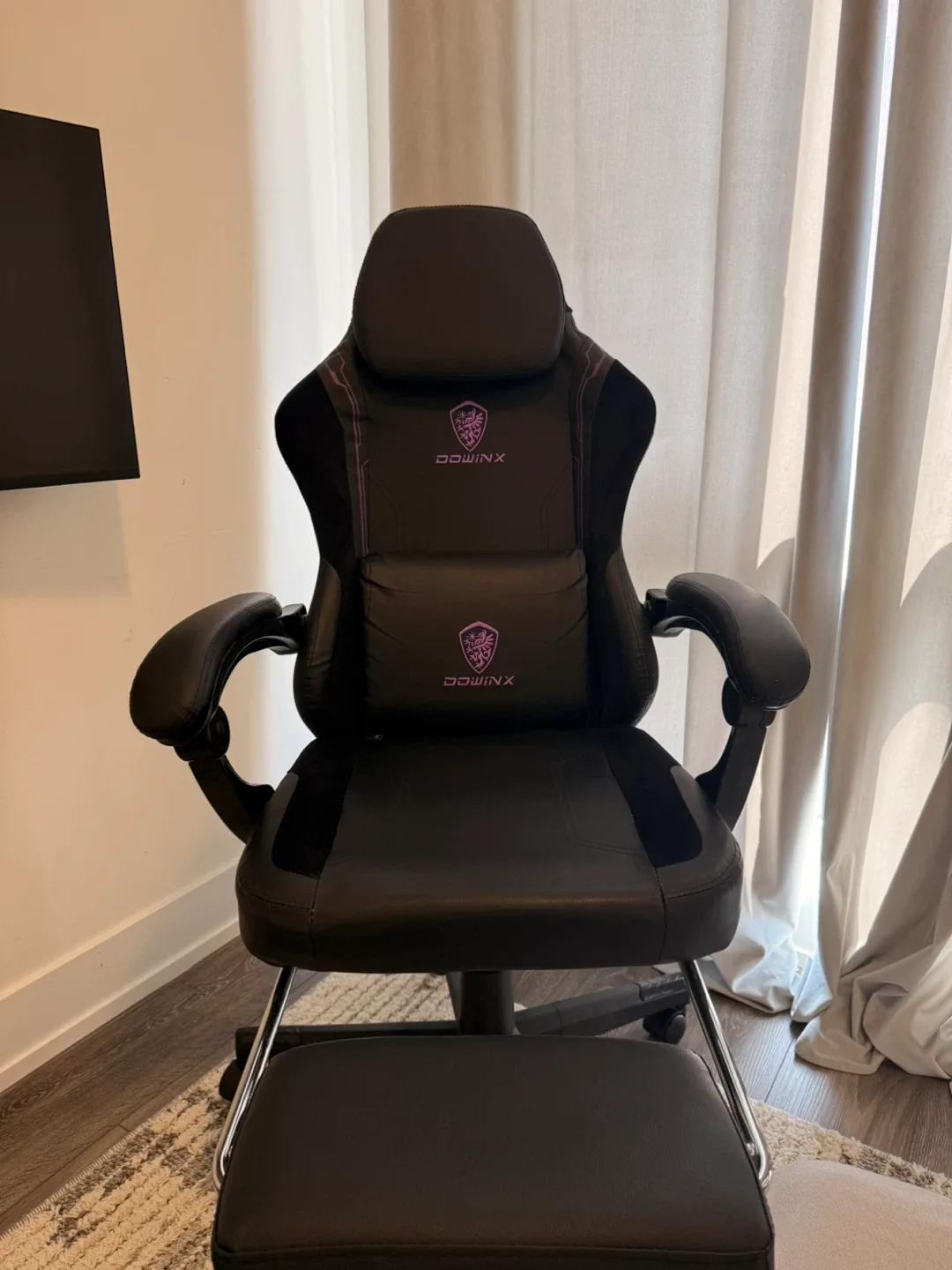 Dowinx Gaming Chair with Footrest - Black image indicator(3)