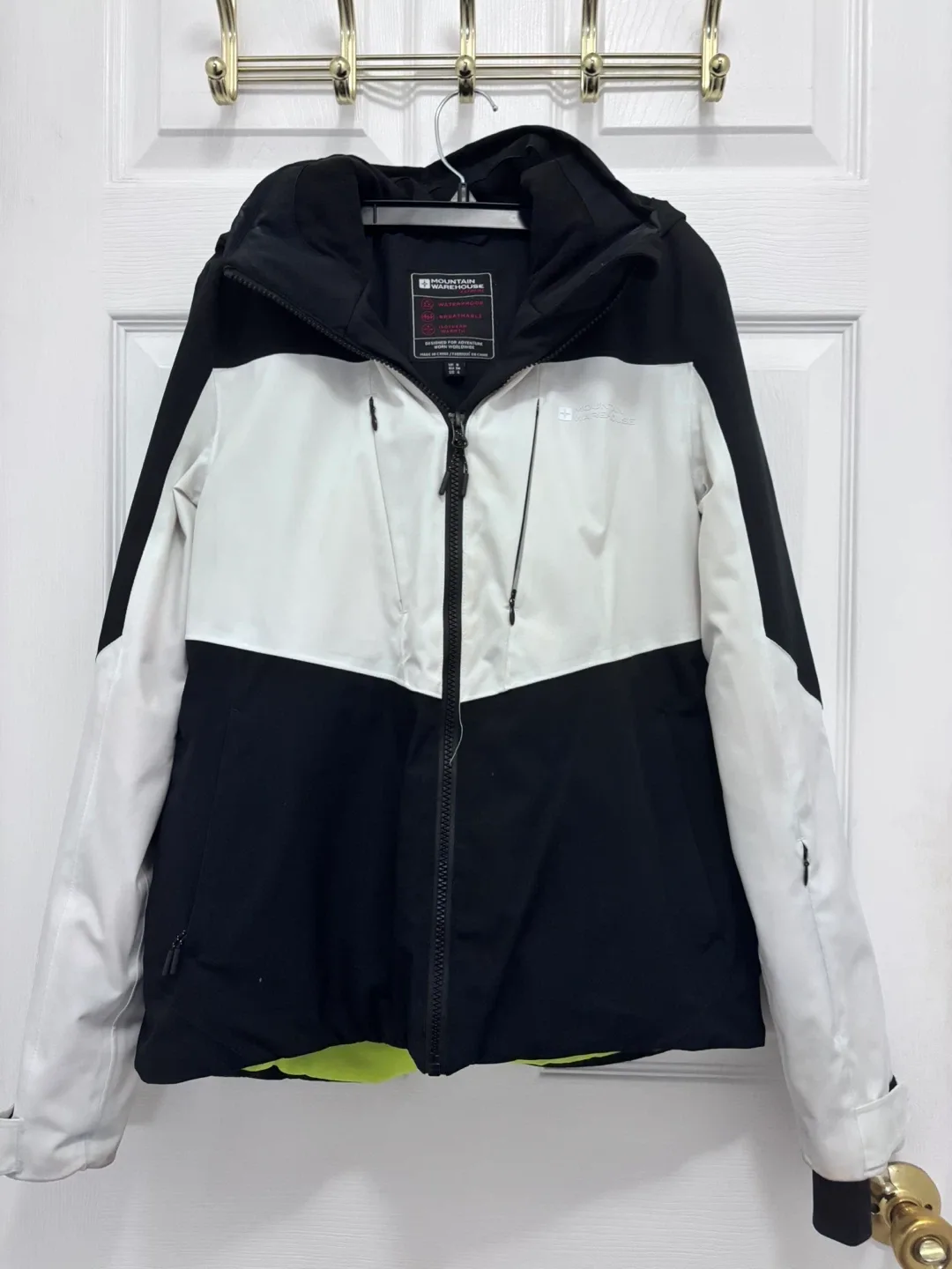 [MOVING SALE] Mountain Warehouse Waterproof Jacket - Size US 4 image indicator(2)