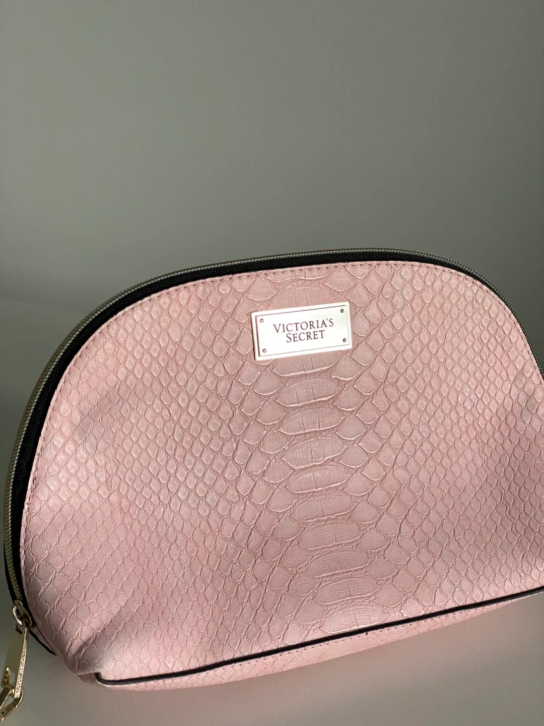 Victoria's Secret Pink Snake Skin Bag + FREE Tassel image indicator(3)