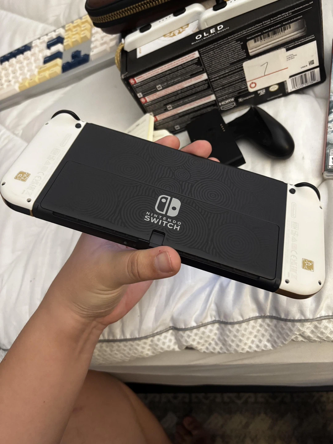 Nintendo Switch OLED Tears of the Kingdom Special Edition - photo 2