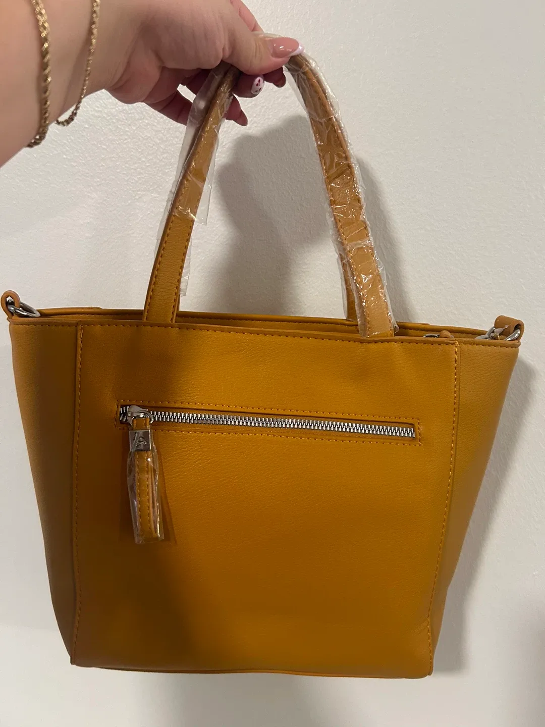 Carpisa Mustard Tote Bag - Brand New image indicator(4)