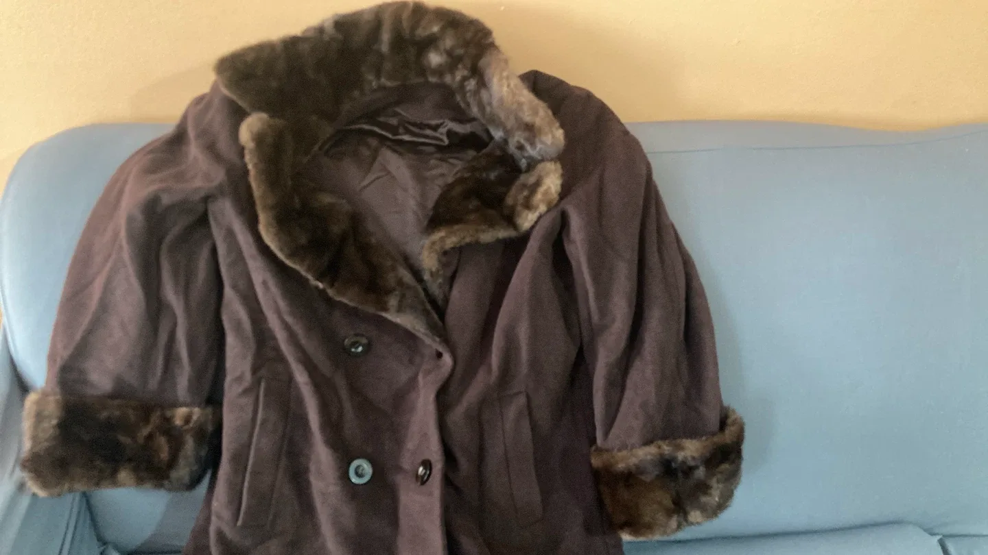 MALLIA Wool Angora Cashmere Coat - Size 8 image indicator(4)