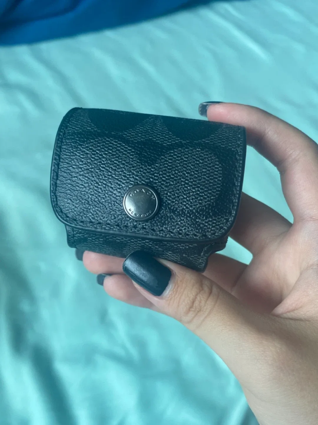 Coach Airpods Pro Case - Black image indicator(2)