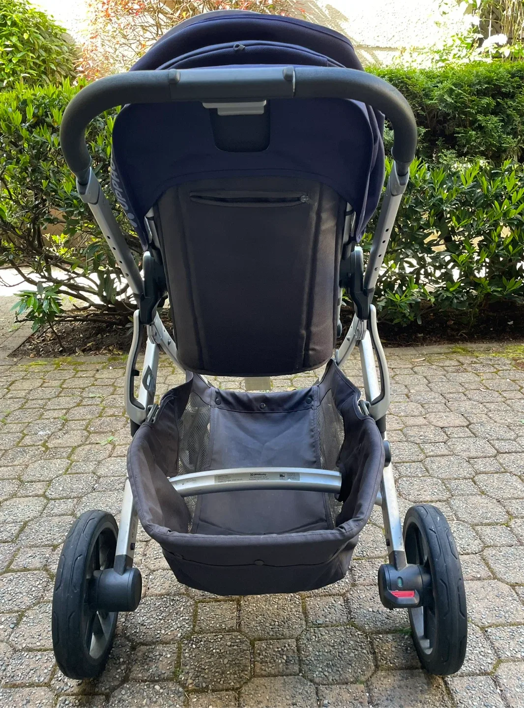 UPPAbaby Vista Stroller - Navy/Silver Frame with bassinet image indicator(6)