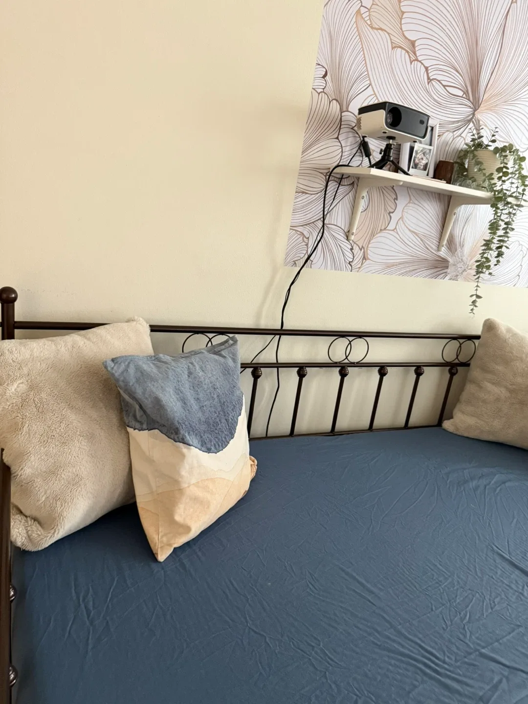 Moving sales- Decorative Throw Pillows -4 pcs image indicator(3)