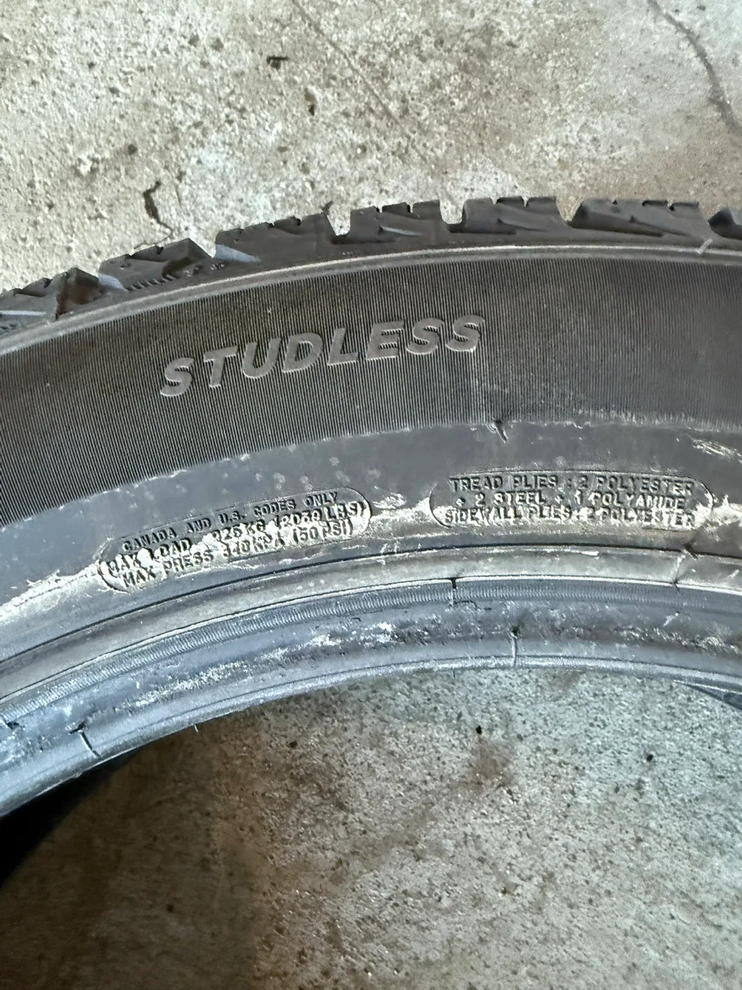 Michelin Studless Winter Tires - Set of 4 image indicator(3)