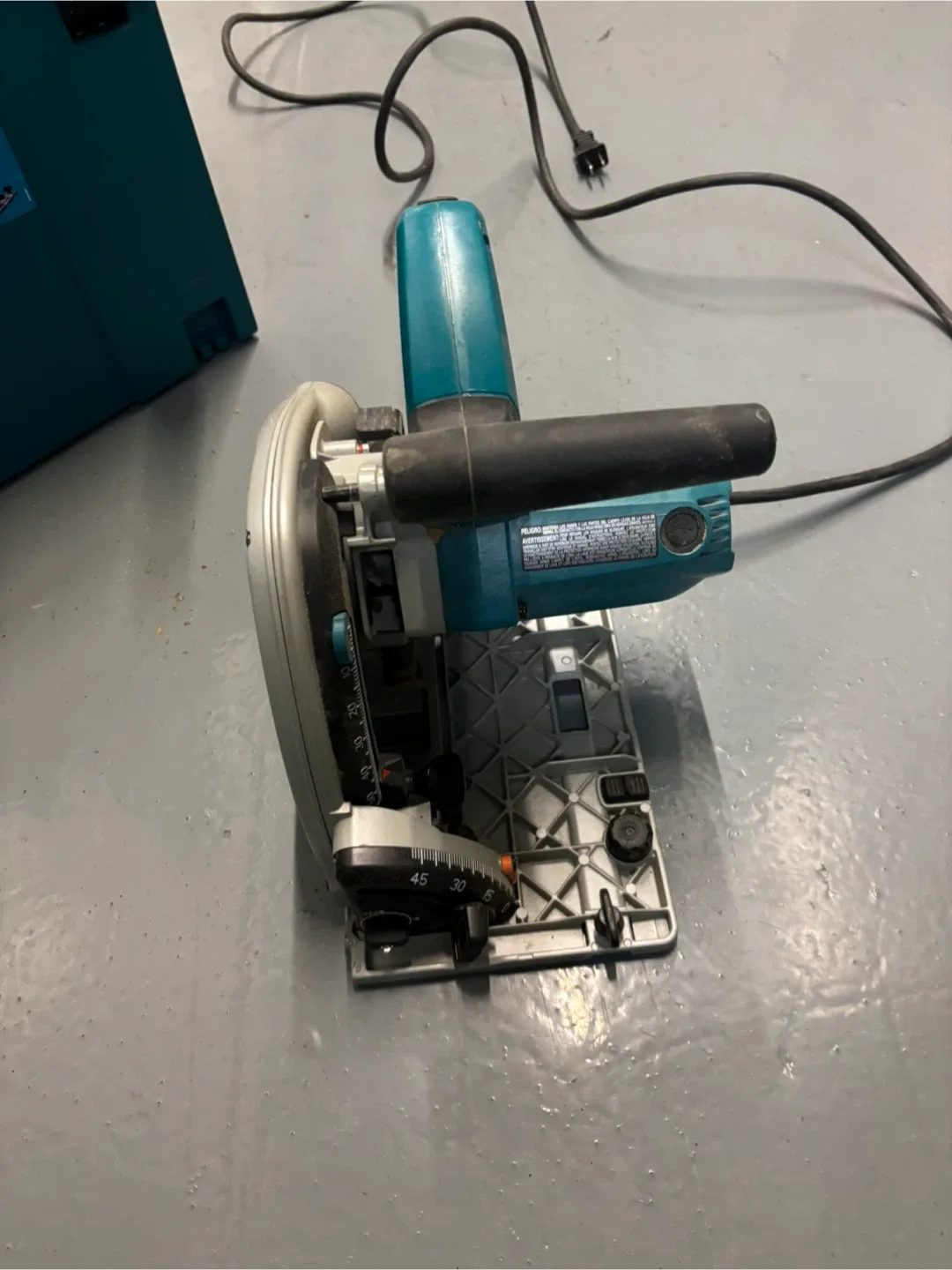 Makita SP6000J 6-1/2" Plunge Circular Saw image indicator(7)