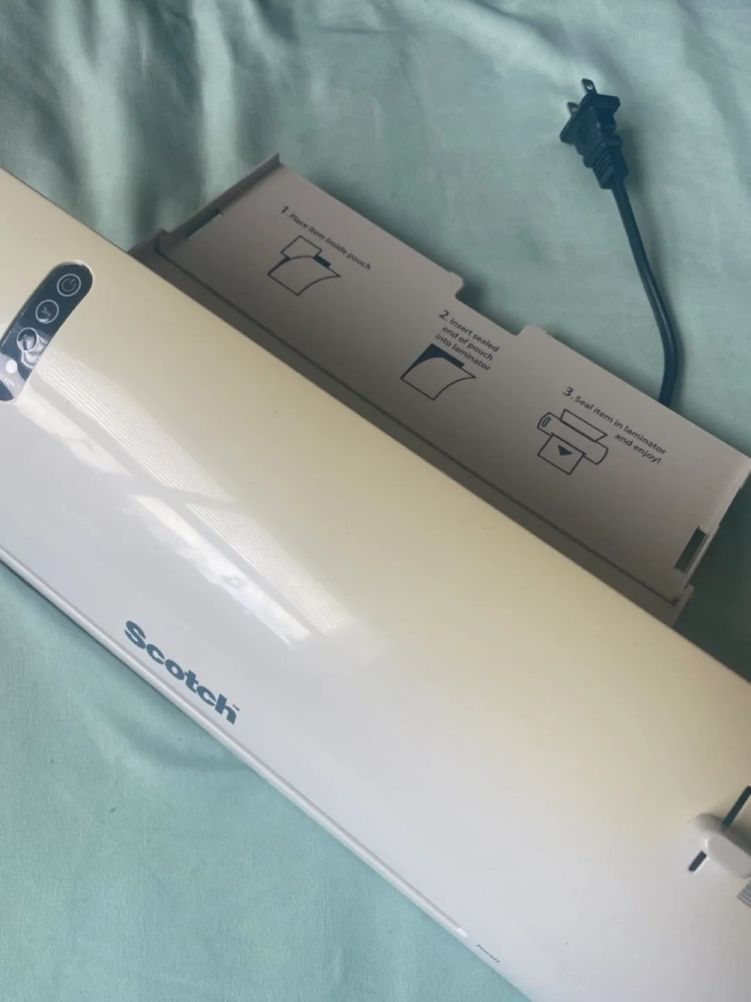 Scotch Thermal Laminator with Laminating Sheets image indicator(2)