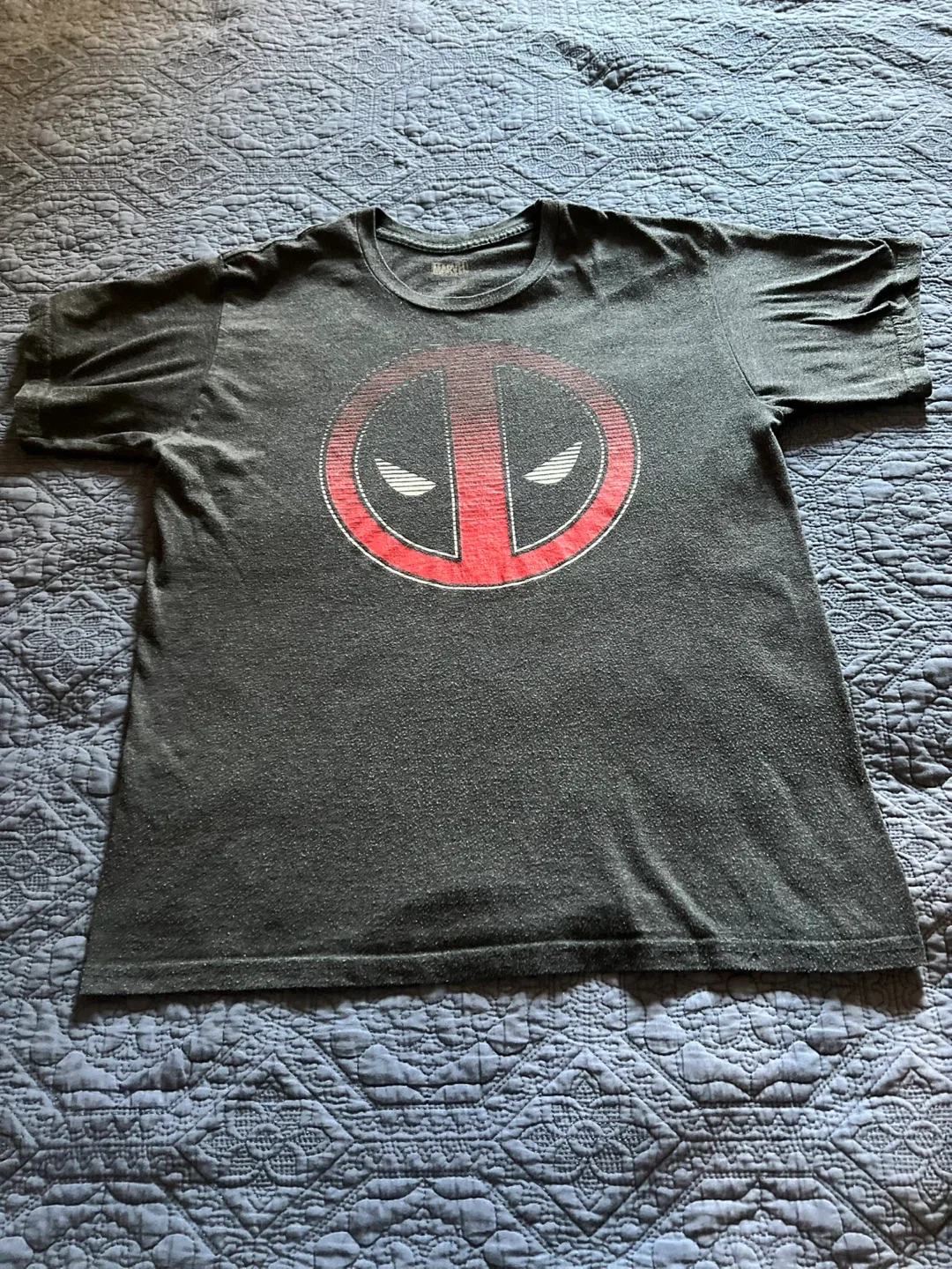 Marvel Deadpool Graphic T-Shirt - Size M thumbnail