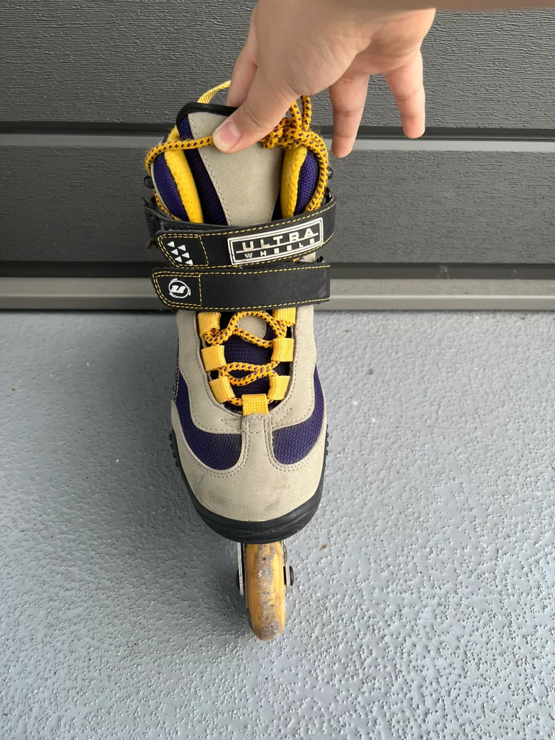 Ultra Wheels Roller Blades - Size 7 image indicator(2)