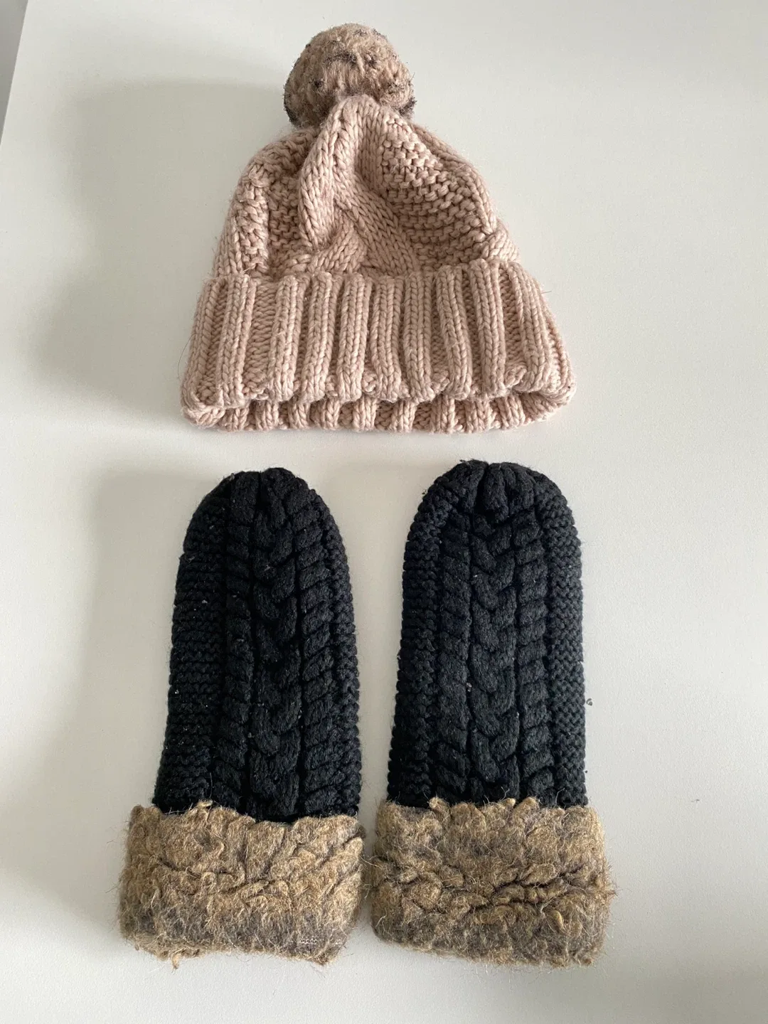 Cozy H&M Woollen Beanie and Gloves Set image indicator(3)