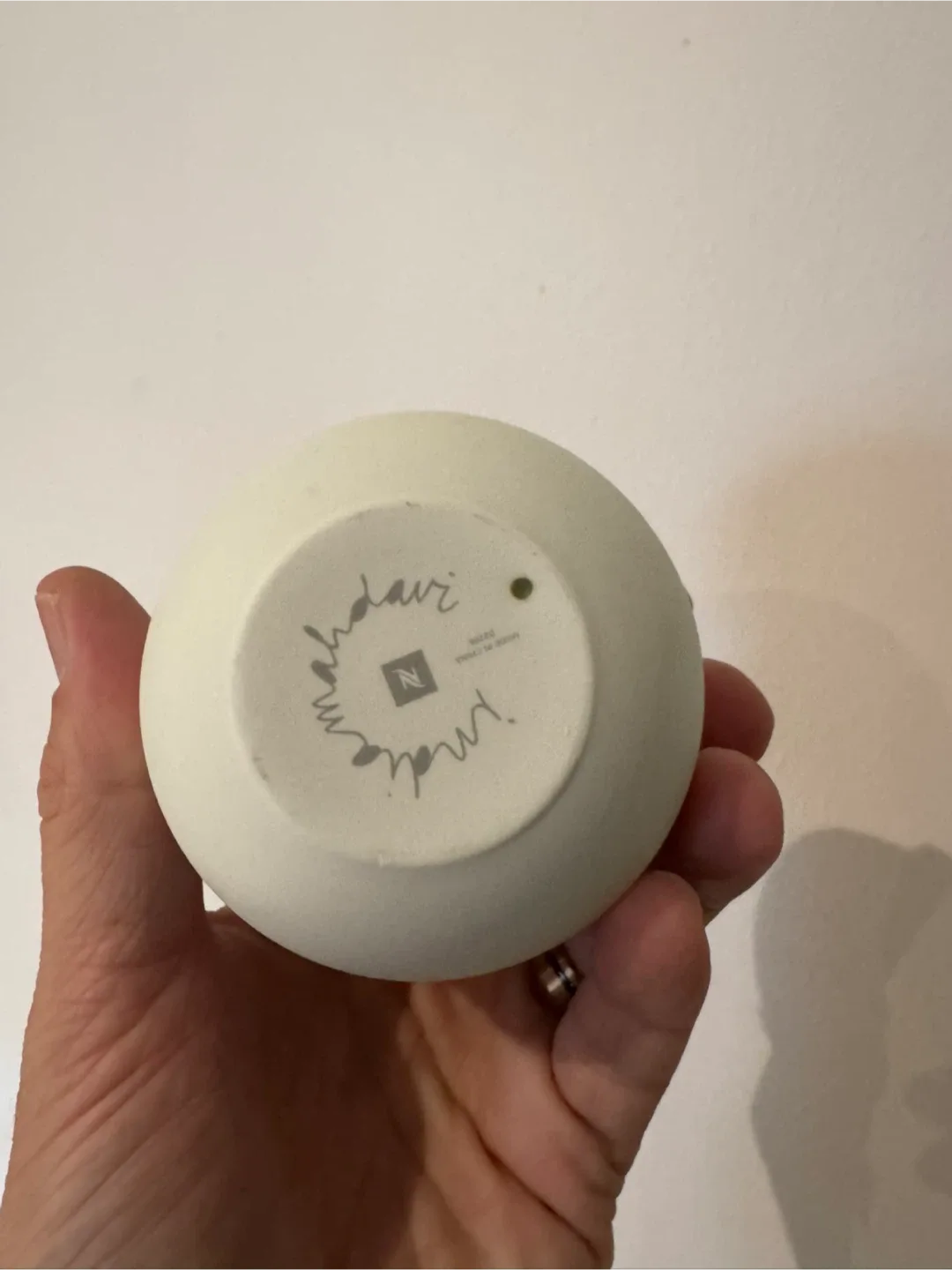 Set of 6 White & Beige Ceramic espresso cups image indicator(6)