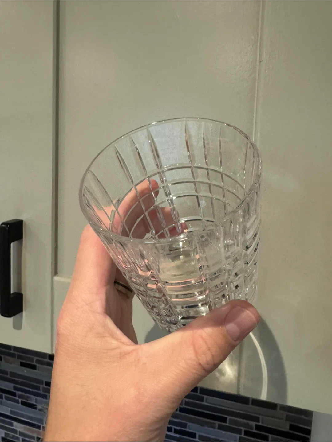 Set of 4 Clear Cut Crystal Glasses image indicator(3)