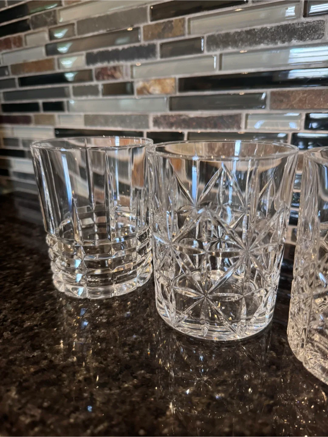 Set of 4 Clear Cut Crystal Glasses image indicator(6)