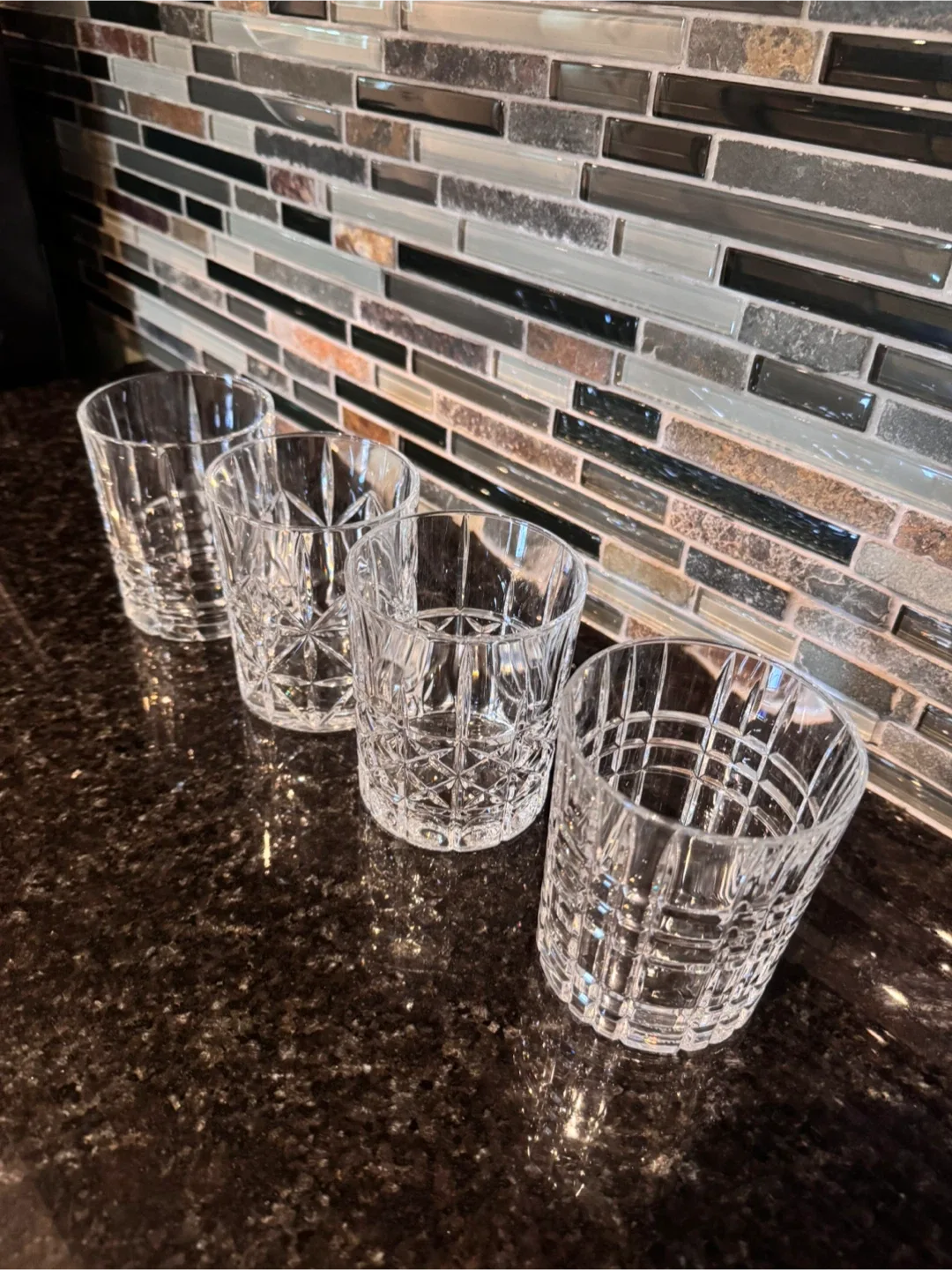 Set of 4 Clear Cut Crystal Glasses image indicator(5)