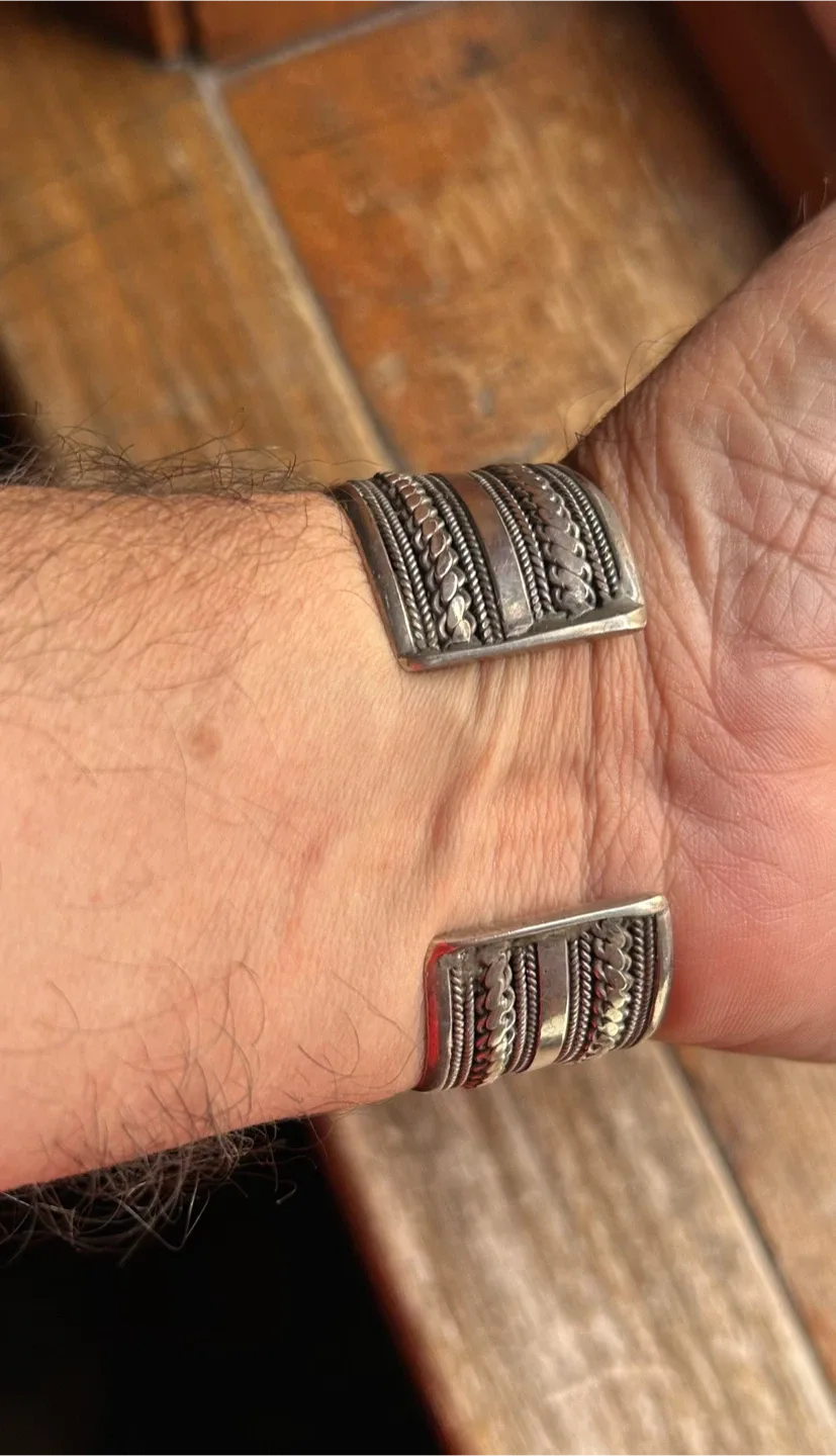 Sterling silver cuff bracelet 1 inch wide jewellery 51 grams image indicator(2)