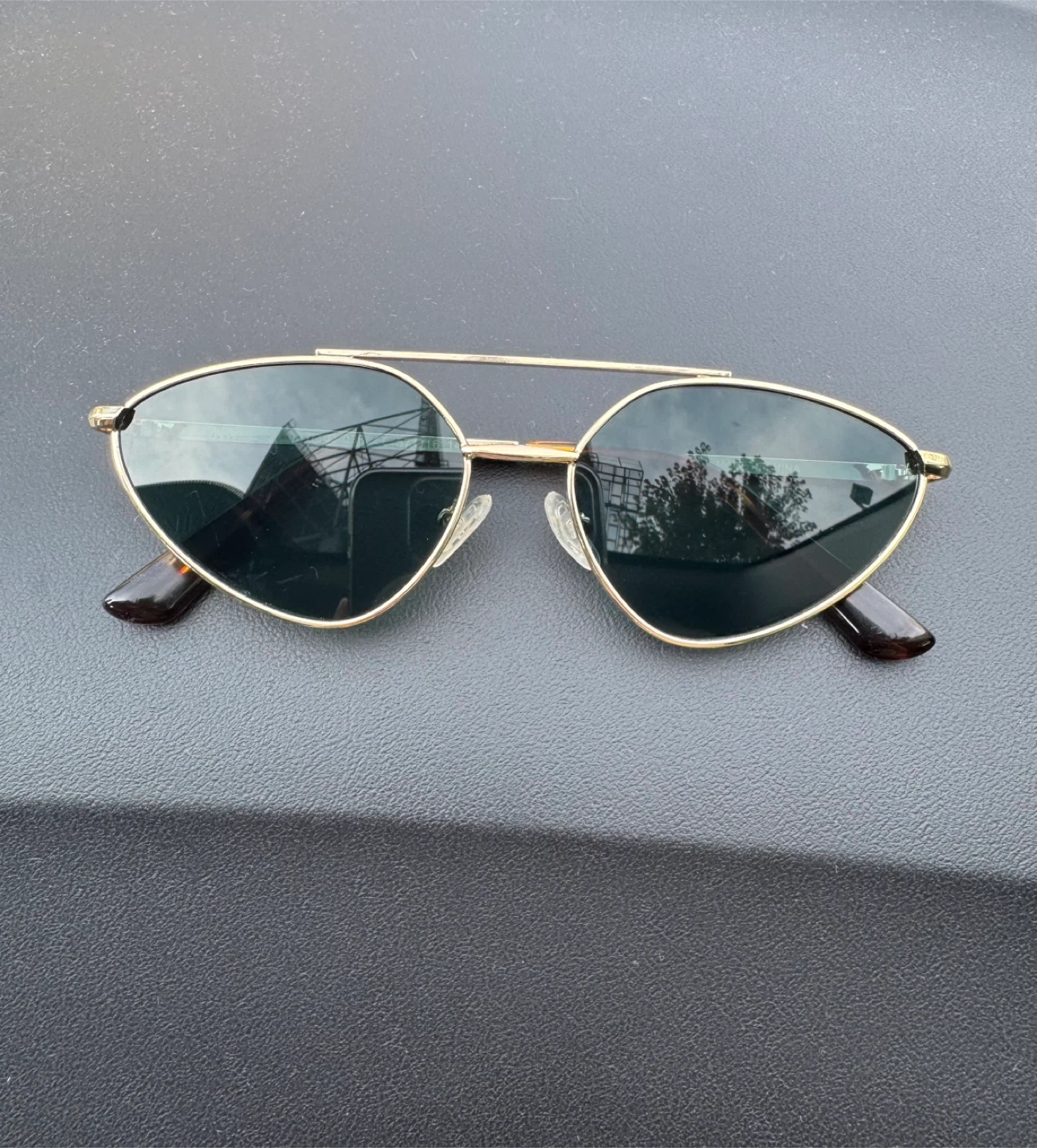 Vintage Style Sunglasses - Gold Frame