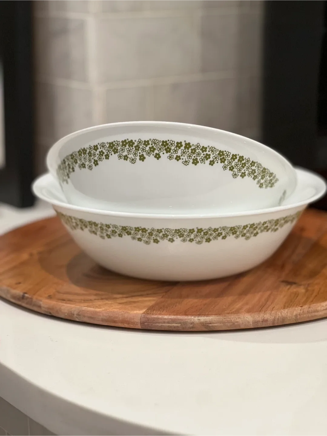 2 Corelle “Crazy Daisy” Spring Blossom Serving Bowls 8.5”/10.25” image indicator(2)