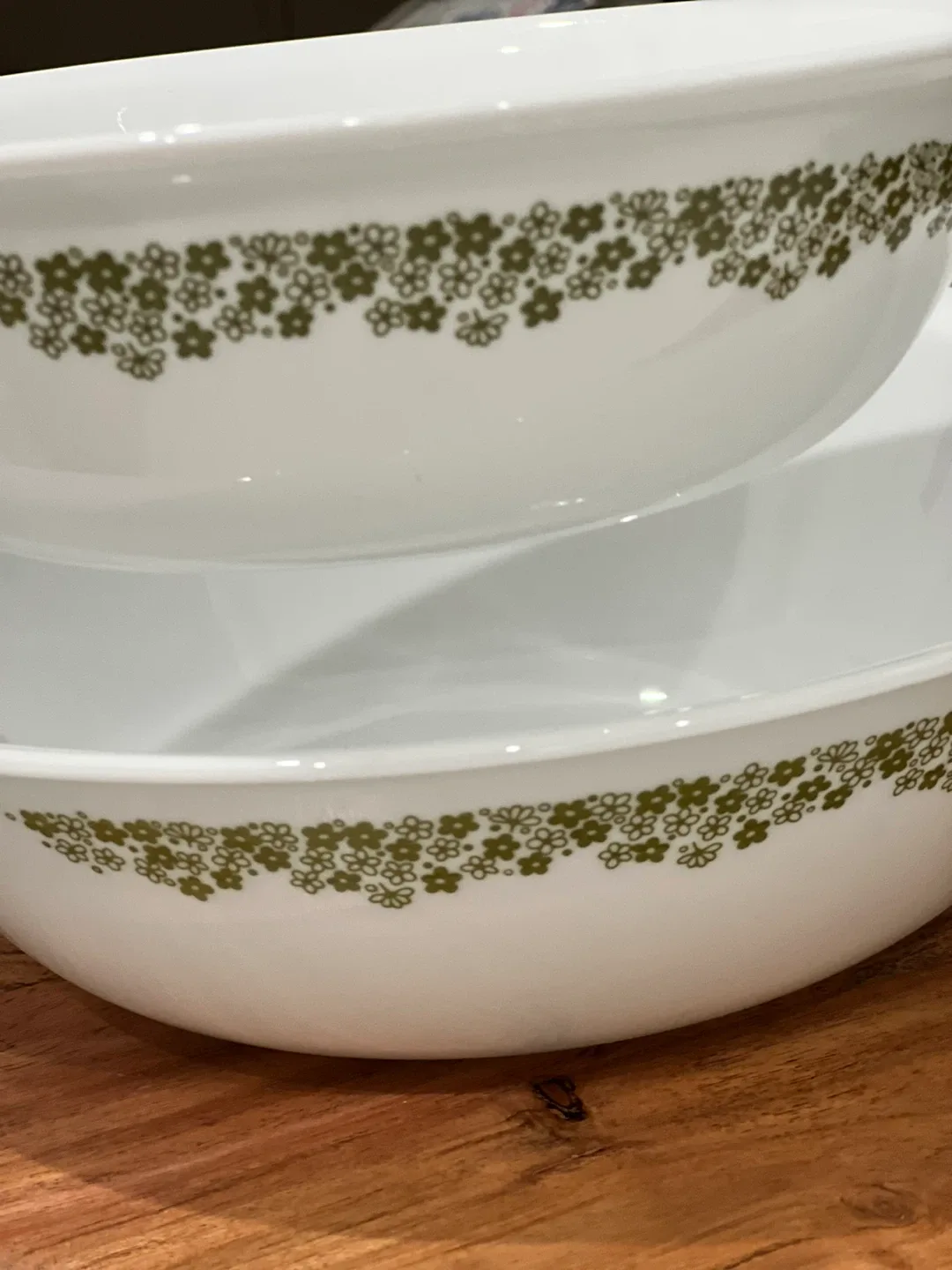 2 Corelle “Crazy Daisy” Spring Blossom Serving Bowls 8.5”/10.25” image indicator(4)