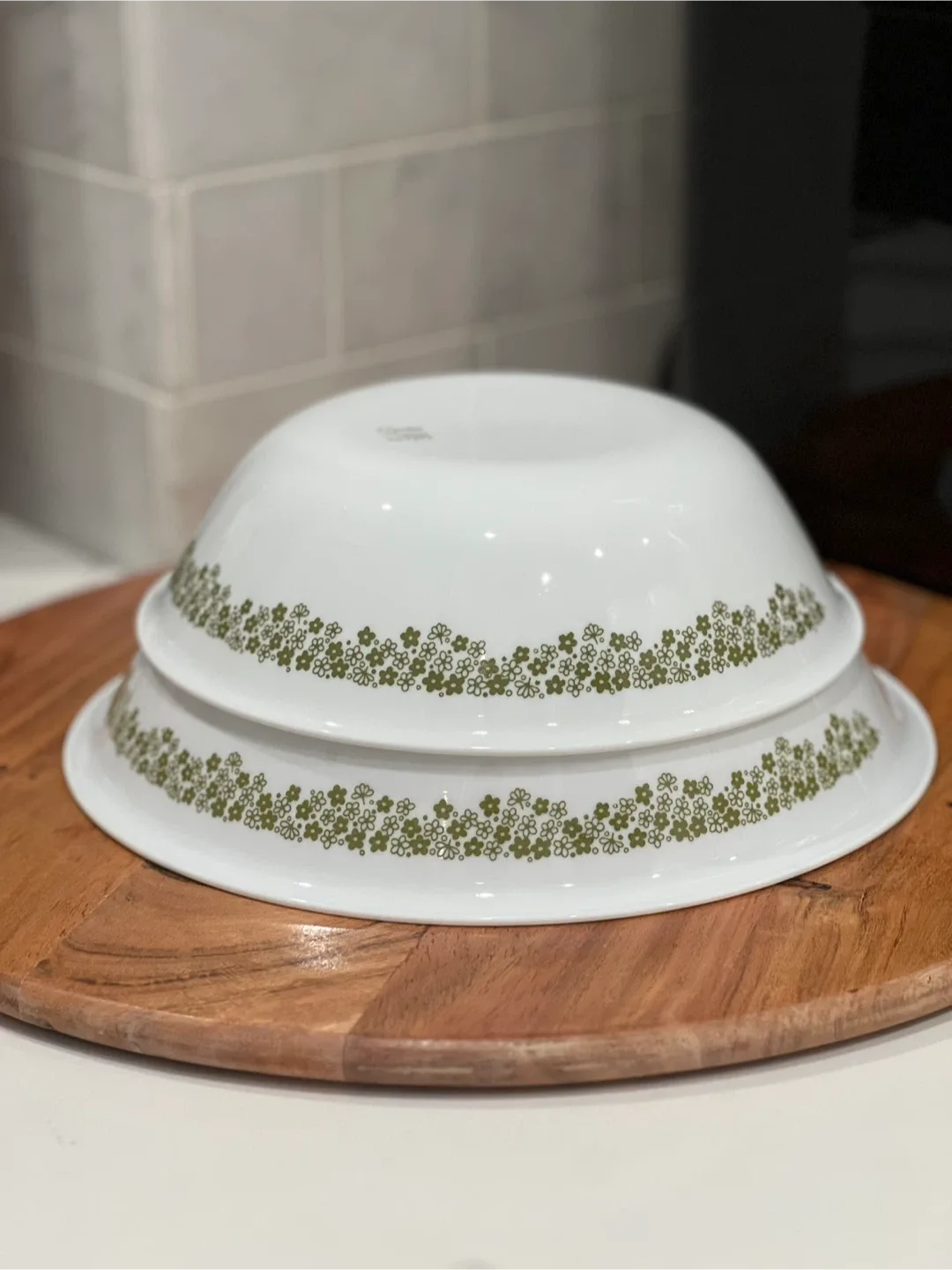 2 Corelle “Crazy Daisy” Spring Blossom Serving Bowls 8.5”/10.25” image indicator(3)