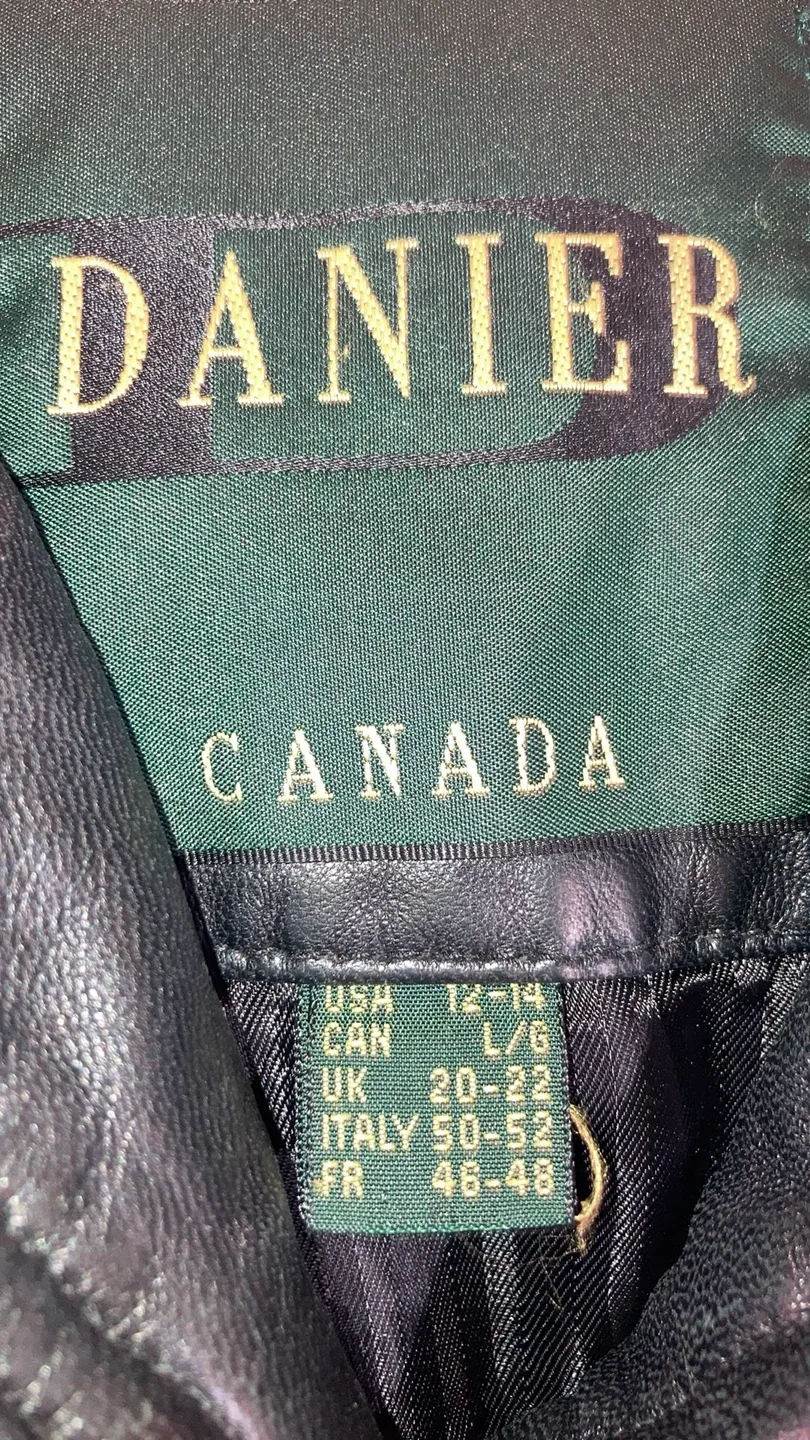 Danier Leather Jacket - Size L/G image indicator(2)