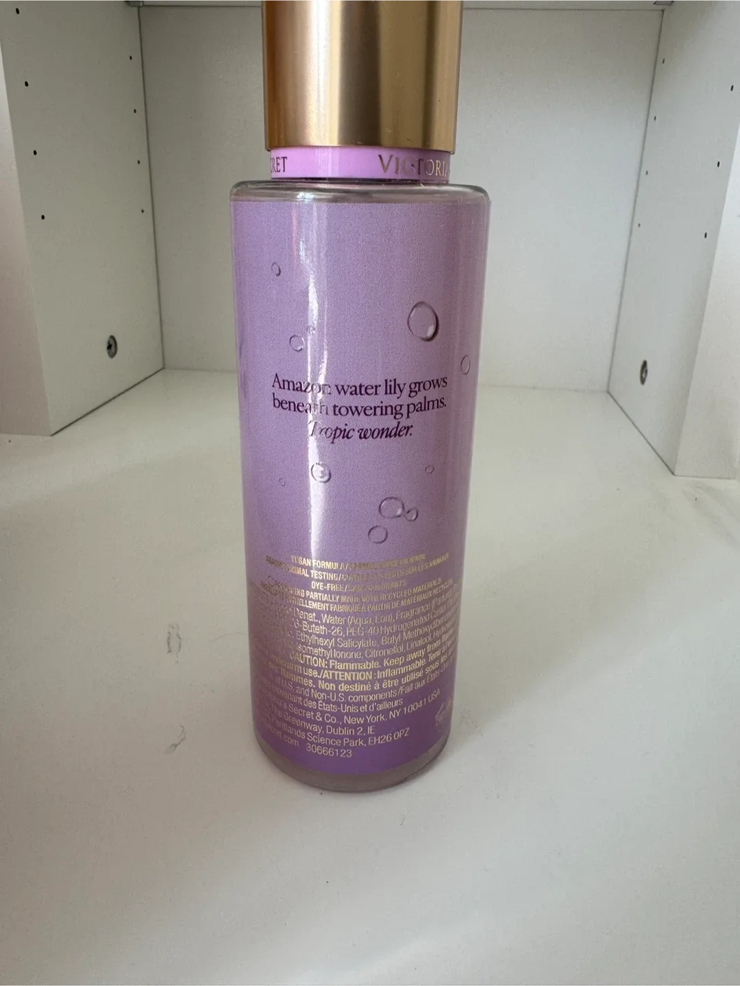 Victoria's Secret Lush Starfruit Lotus Fragrance Mist, 250 ml image indicator(2)