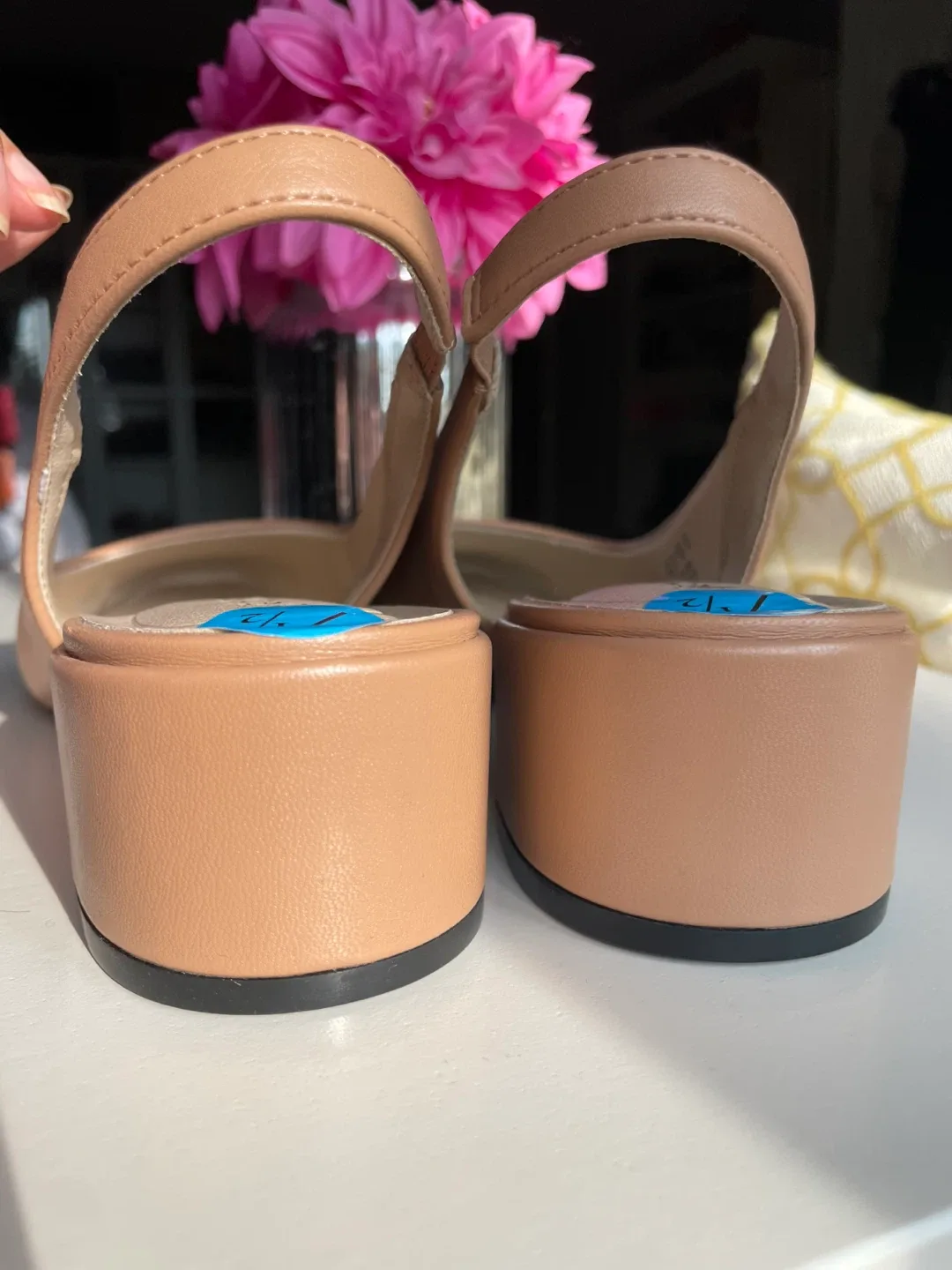 LifeStride Slingback Heels - Size 7.5 image indicator(5)