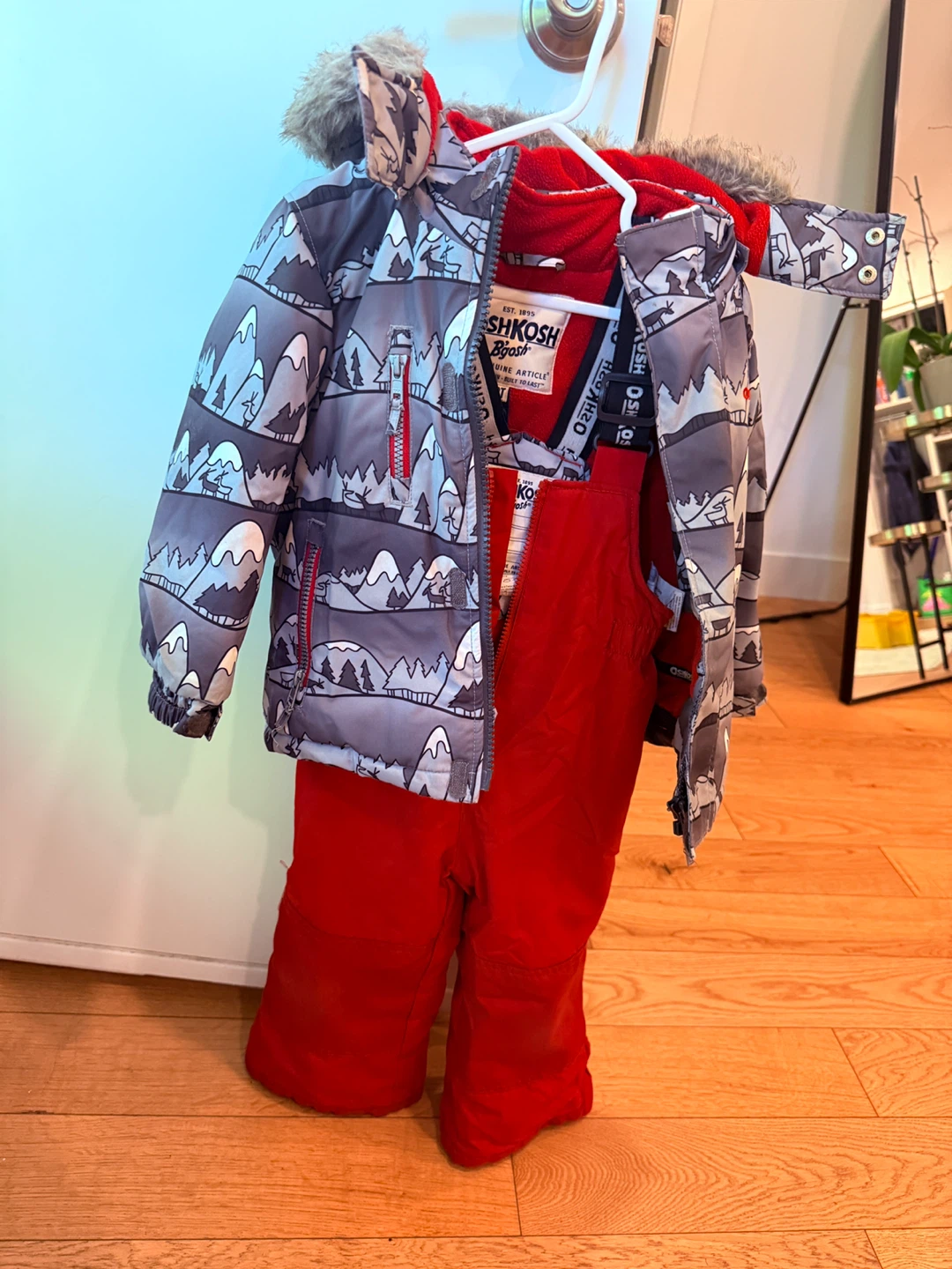 OshKosh B'Gosh 3T Snowsuit