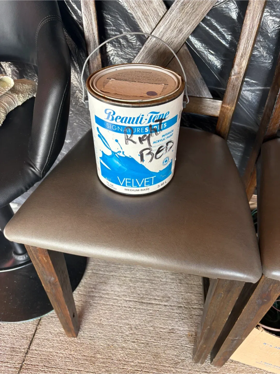 Beauti-Tone Interior Acrylic Paint image indicator(3)