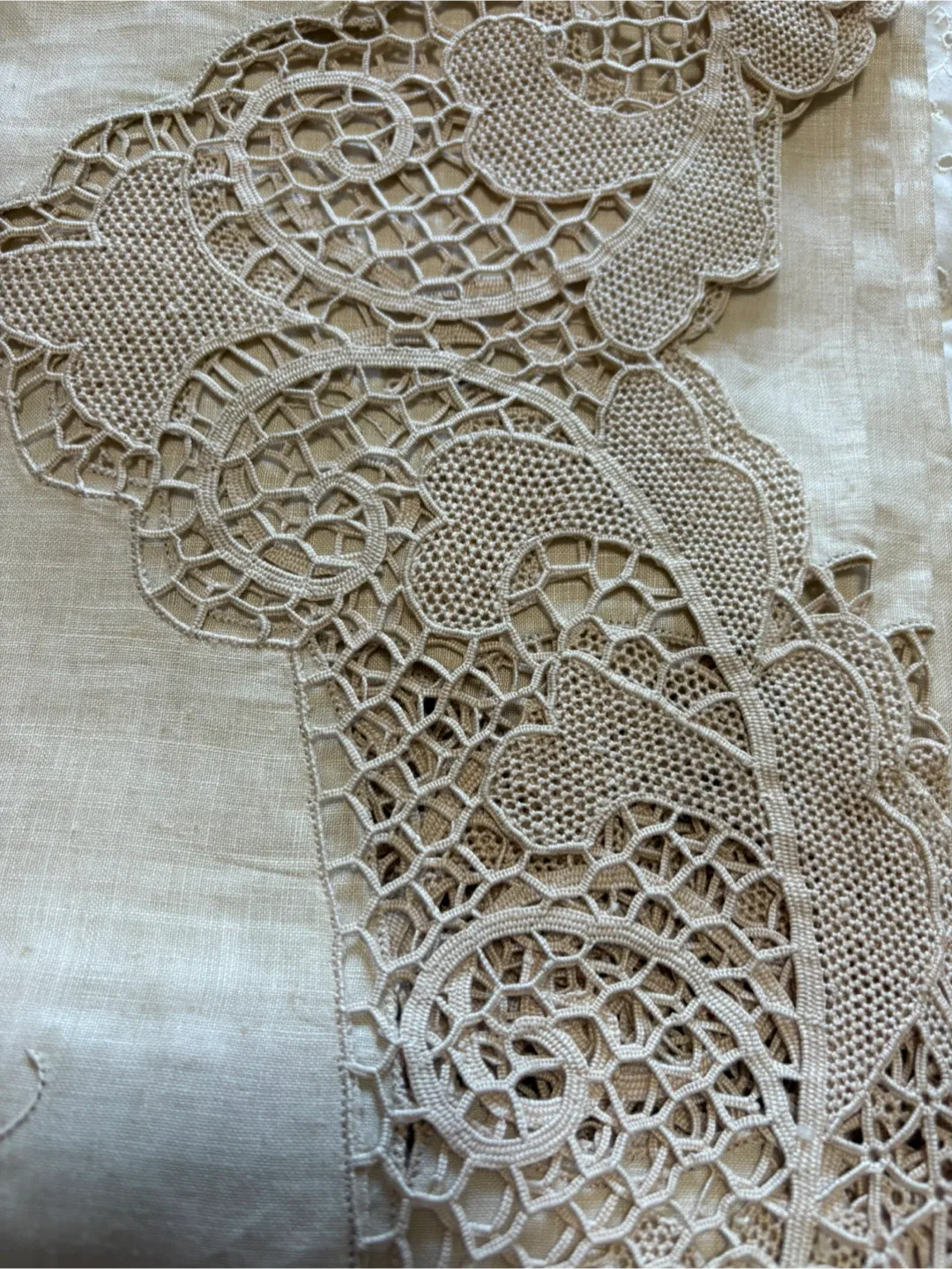 Reticella Table Linen set  - 72 x 108 inch image indicator(3)