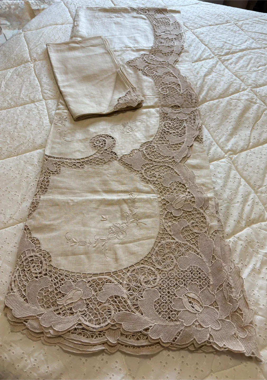 Reticella Table Linen set  - 72 x 108 inch